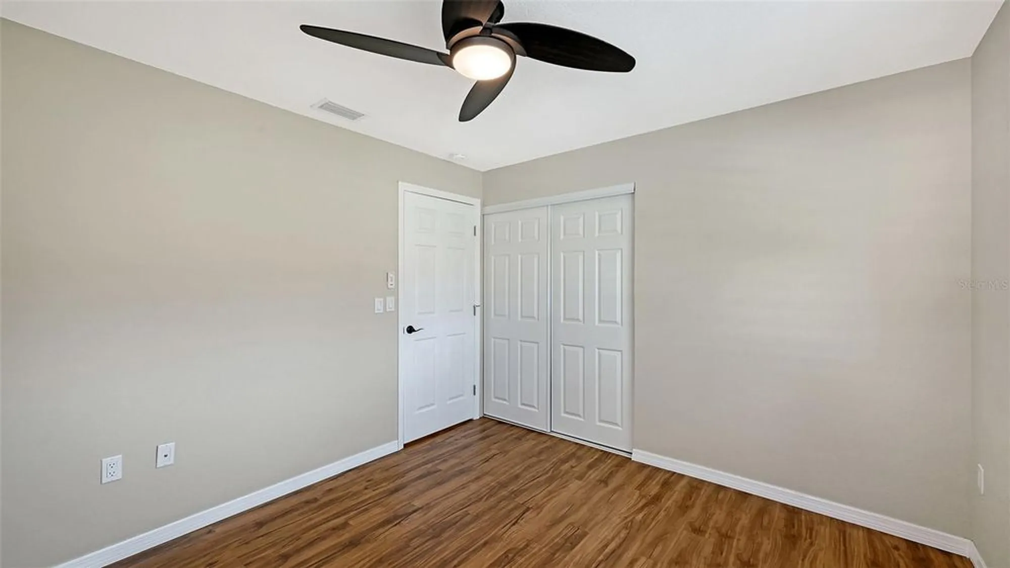 Property Slideshow image 37 of 63 | 7340 golf pointe cir, Sarasota, FL, 34243