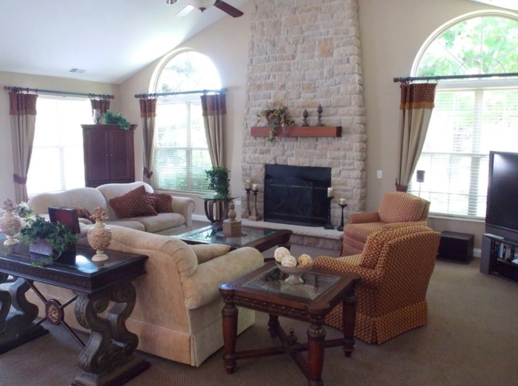 Property Slideshow image 30 of 35 | 1925 timbers edge cir, Joliet, IL, 60431