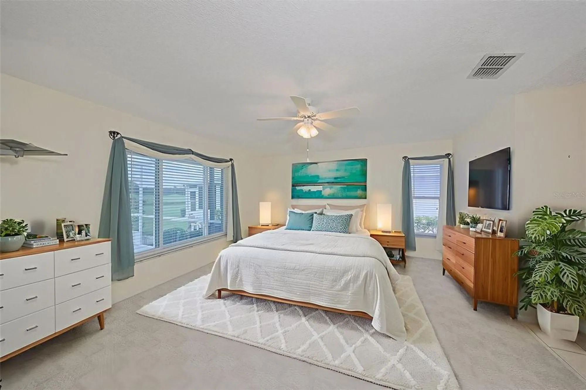Property Slideshow image 20 of 42 | 352 caloosa palms ct, Sun City Center, FL, 33573