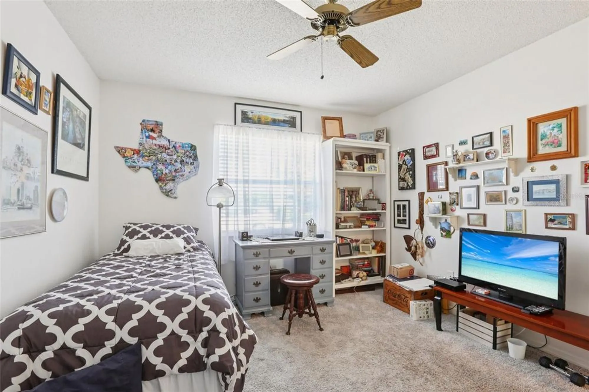 Property Slideshow image 17 of 55 | 2339 glenmore cir, Sun City Center, FL, 33573