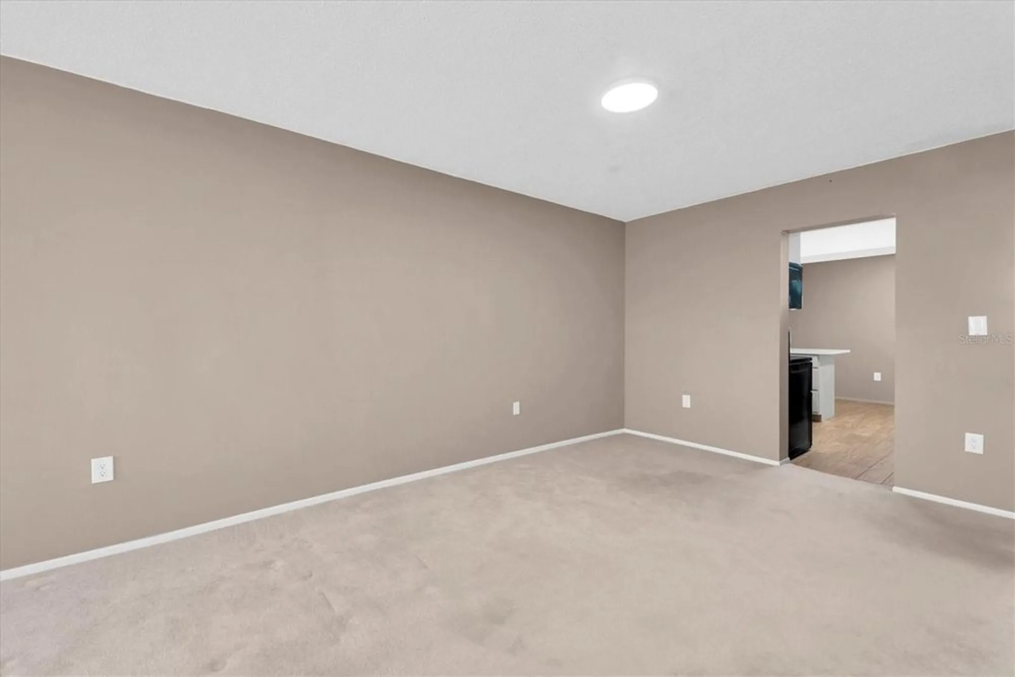 Property Slideshow image 5 of 25 | 19029 us highway 19 n apt 26-304, Clearwater, FL, 33764