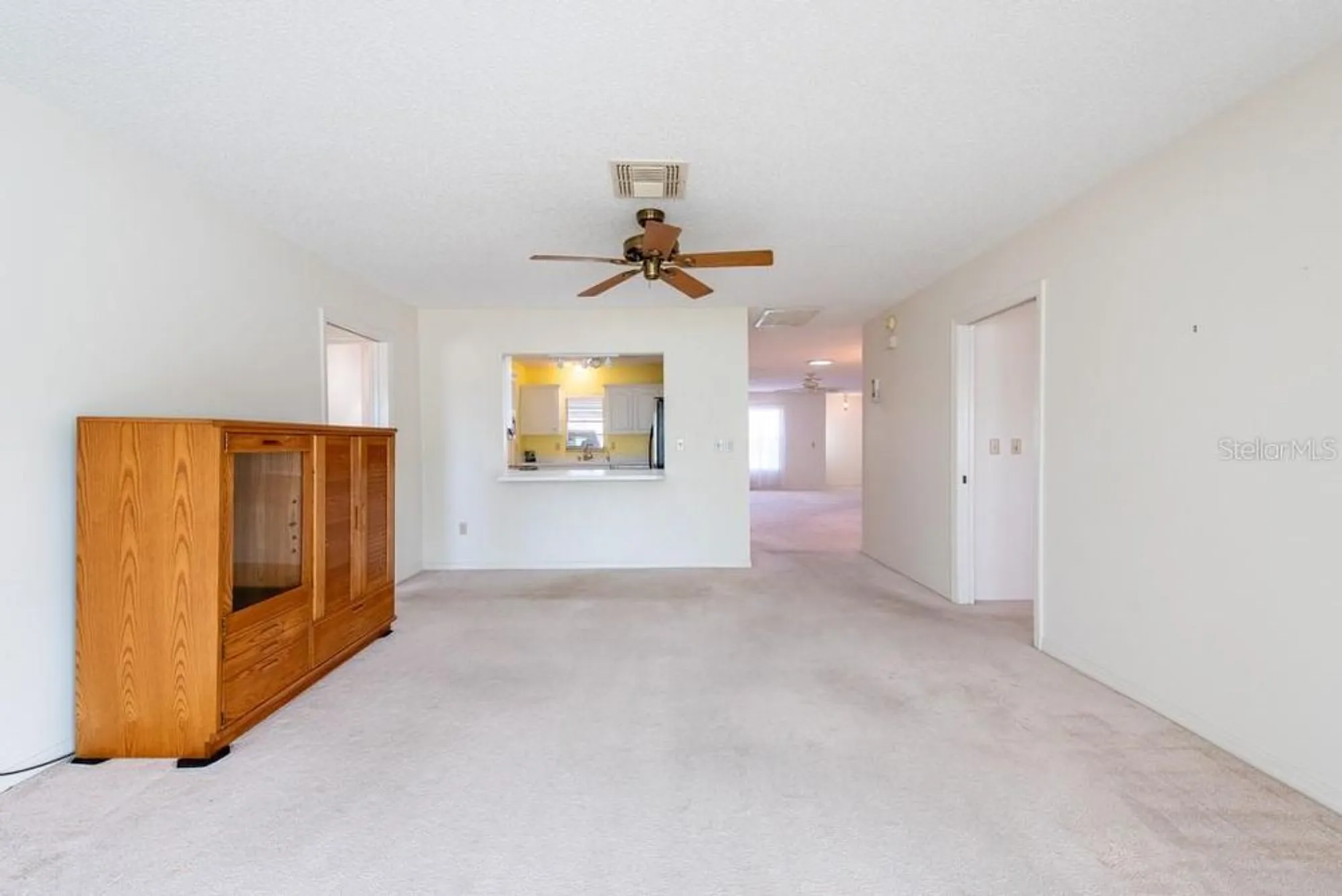 Property Slideshow image 8 of 44 | 106 silverbell ct, Sun City Center, FL, 33573
