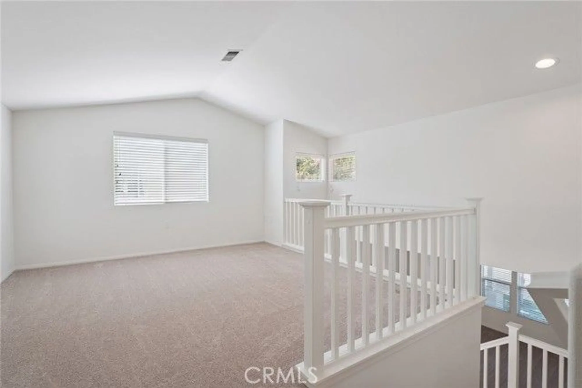 Property Slideshow image 33 of 52 | 2024 tulip ave, Simi Valley, CA, 93063