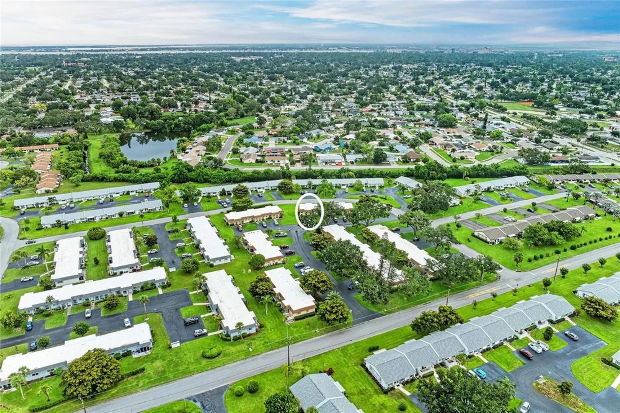 Property Slideshow image 2 of 31 | 3905 34th avenue dr w # 36, Bradenton, FL, 34205