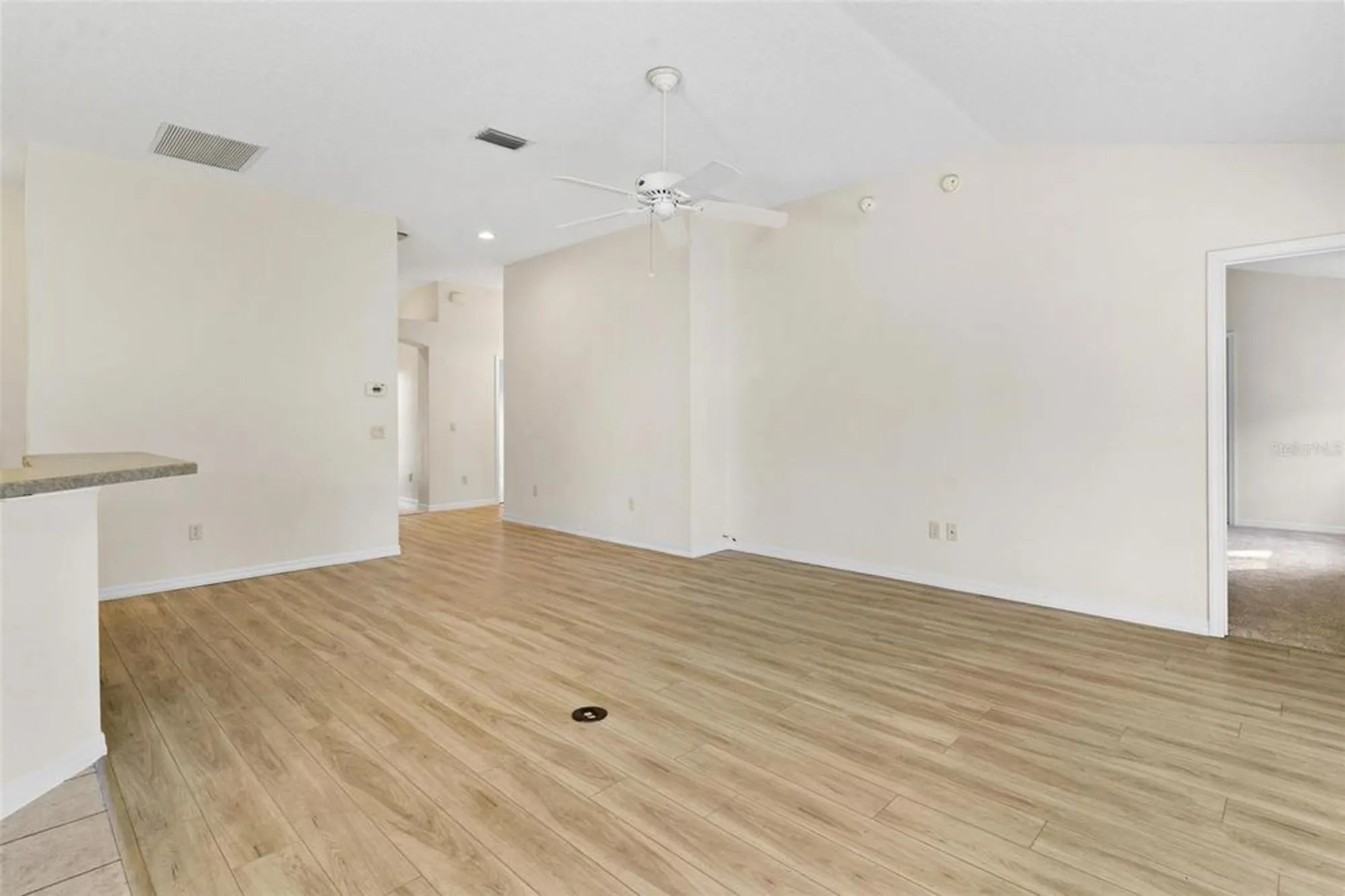 Property Slideshow image 5 of 44 | 471 gaskin ln, The Villages, FL, 32162