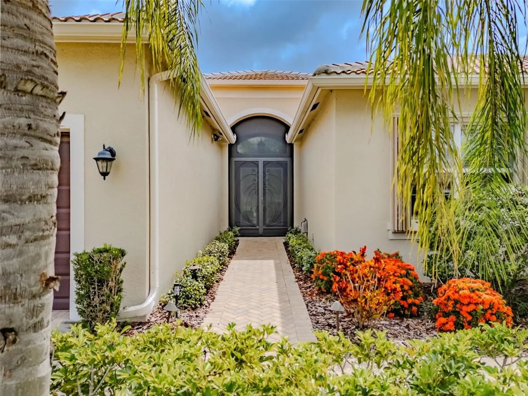 Property Slideshow image 4 of 96 | 15937 cape coral dr, Wimauma, FL, 33598