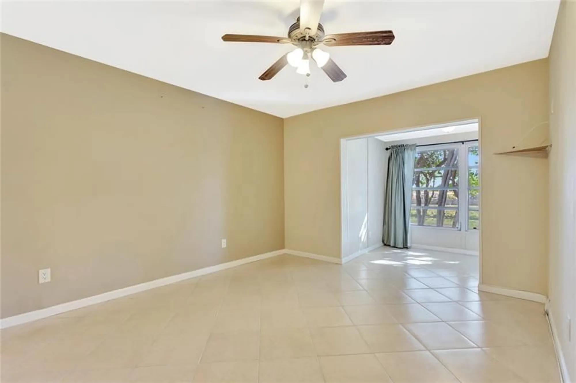 Property Slideshow image 15 of 31 | 7290 nw 1st st 205, Margate, FL, 33063