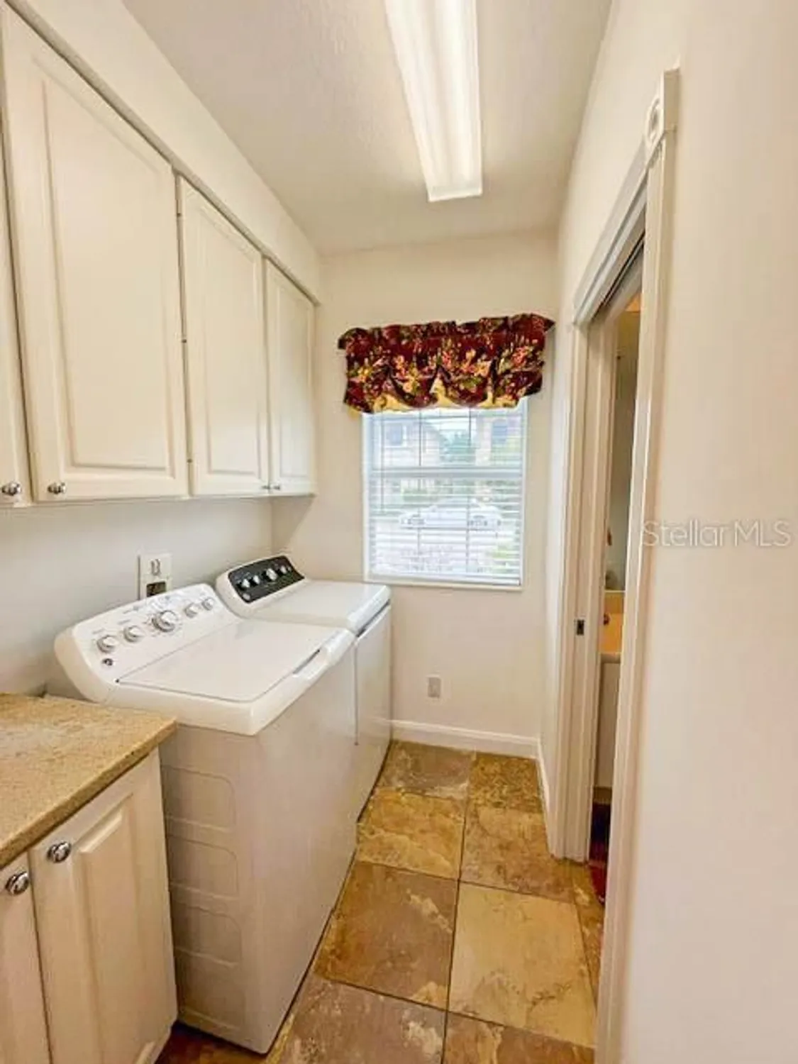 Property Slideshow image 21 of 54 | 1707 burgos dr, Sarasota, FL, 34238