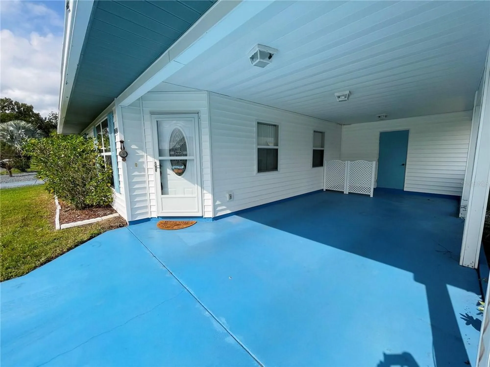 Property Slideshow image 9 of 59 | 1690 colonnades cir, Lakeland, FL, 33811