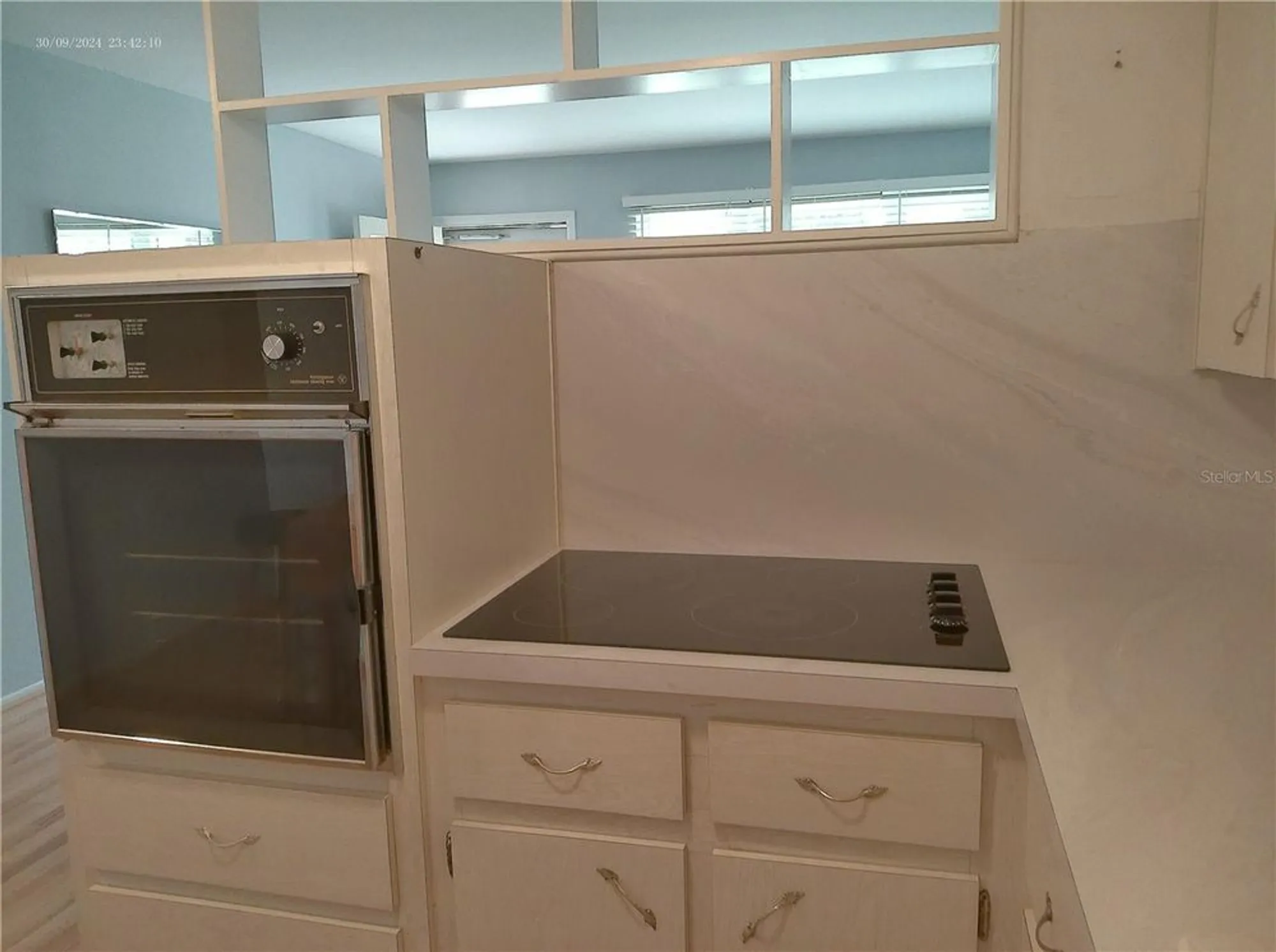 Property Slideshow image 8 of 58 | 2400 franciscan dr 18, Clearwater, FL, 33763