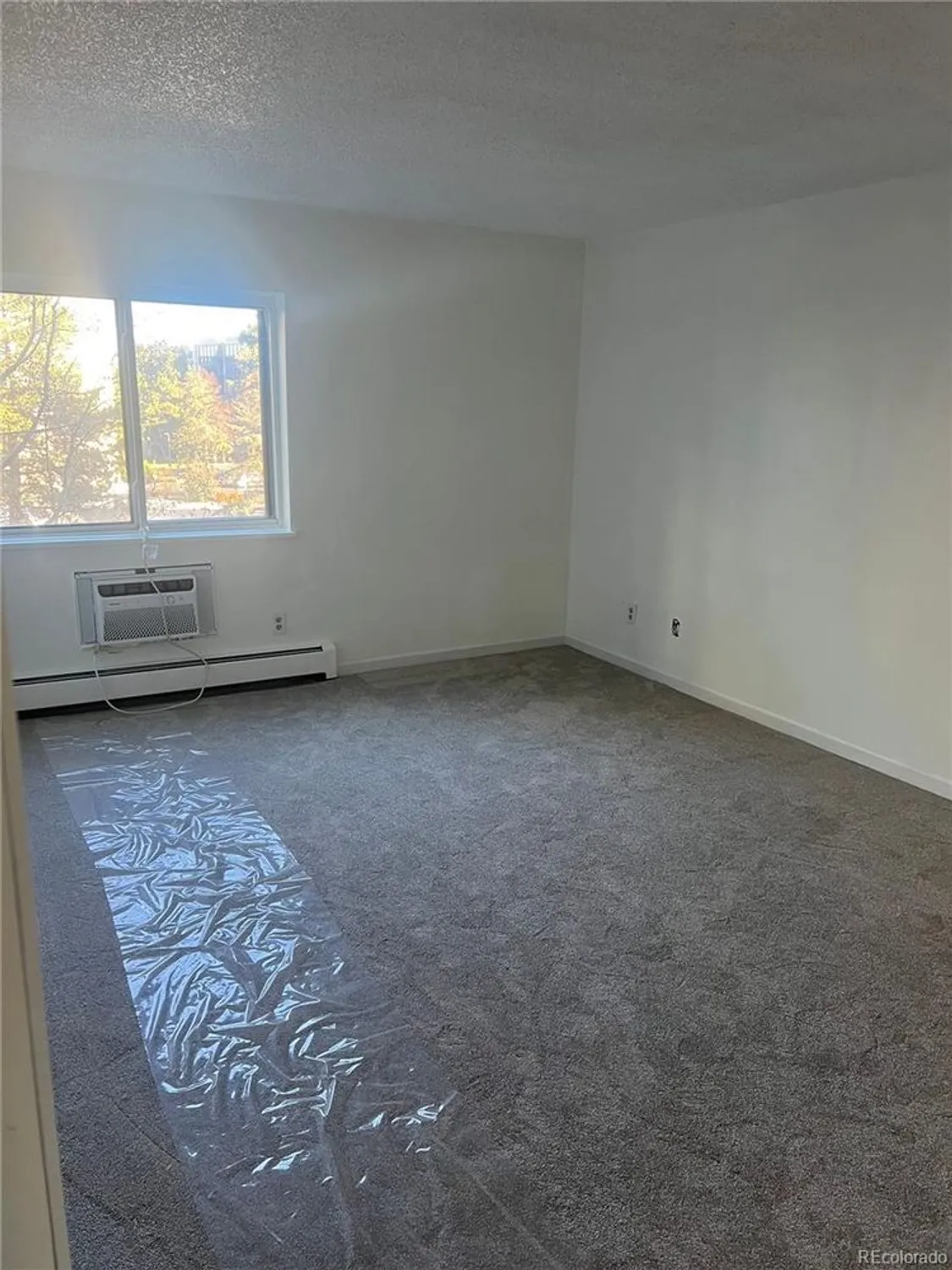 Property Slideshow image 14 of 19 | 13992 e marina dr 303, Aurora, CO, 80014