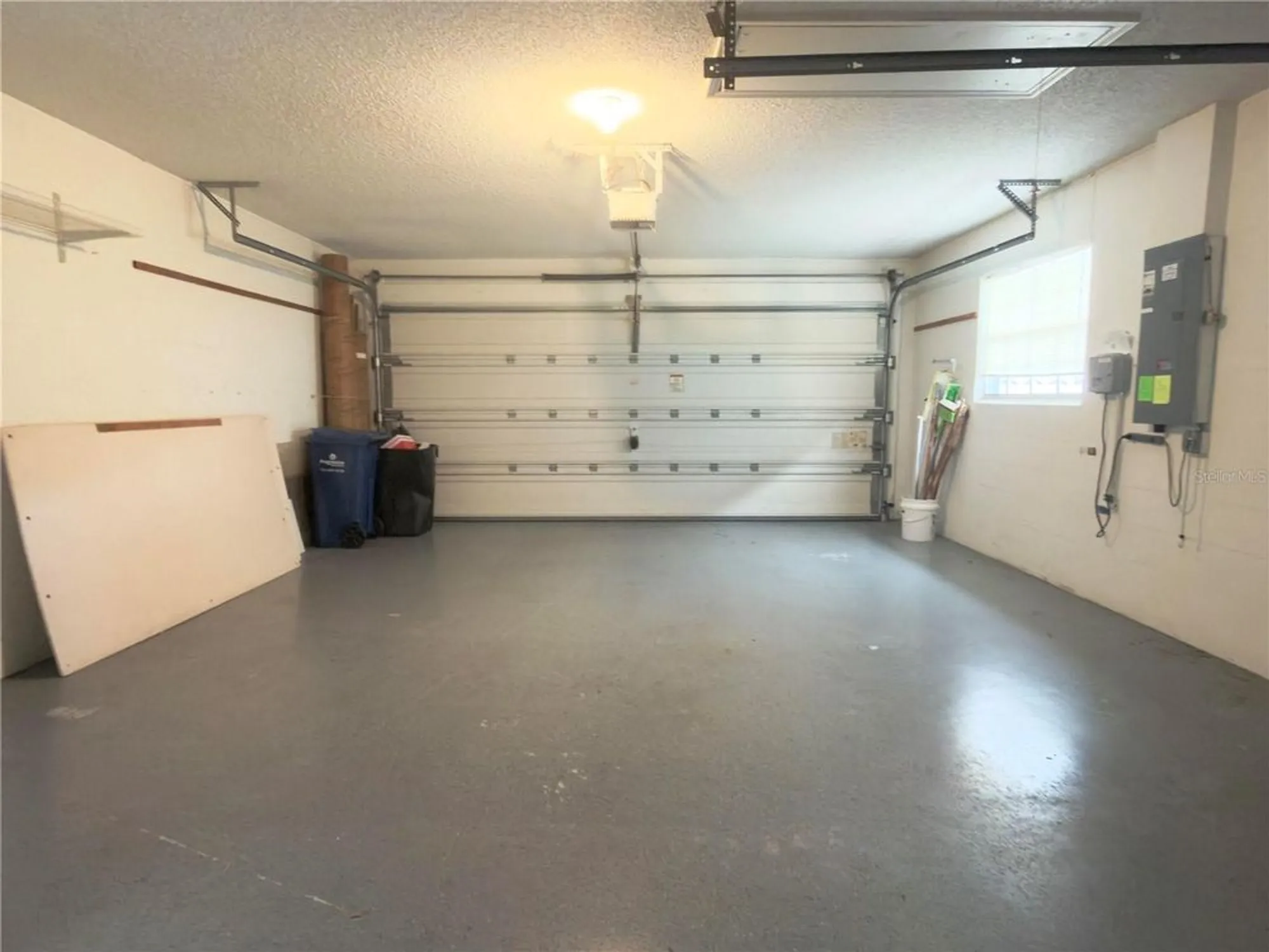 Property Slideshow image 33 of 59 | 1228 ashbourne cir, Trinity, FL, 34655