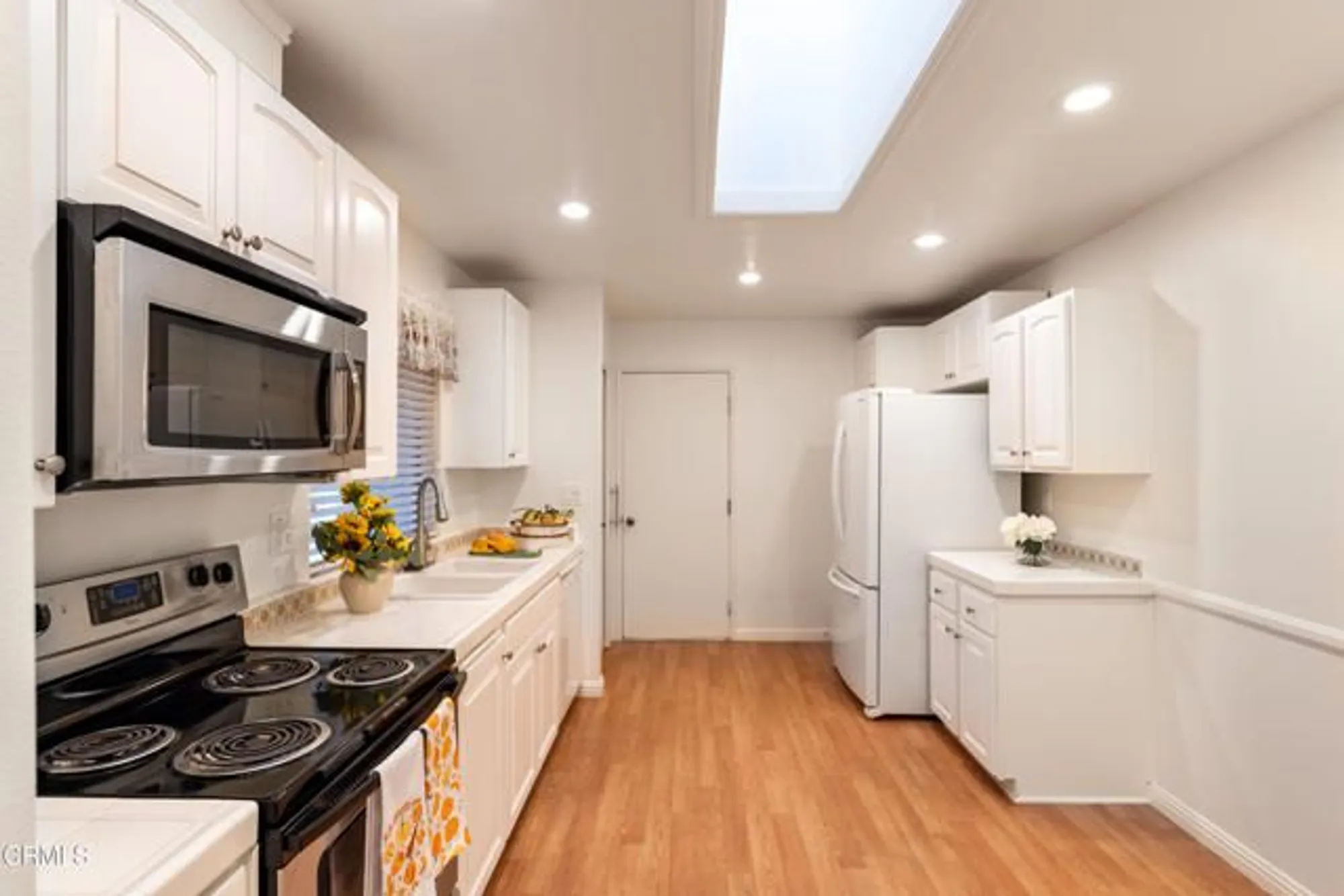 Property Slideshow image 16 of 38 | 11225 village 11, Camarillo, CA, 93012