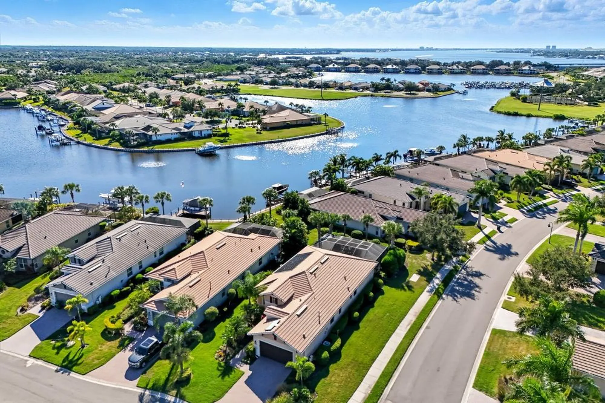 Property Slideshow image 2 of 89 | 1250 tidewater ct, Bradenton, FL, 34208