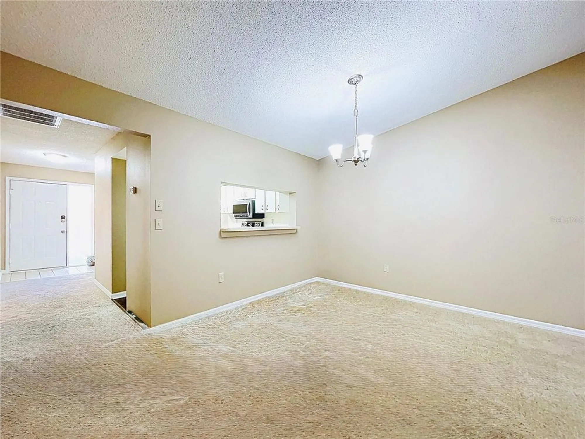 Property Slideshow image 24 of 59 | 2020 lakeview dr apt 203, Clearwater, FL, 33763