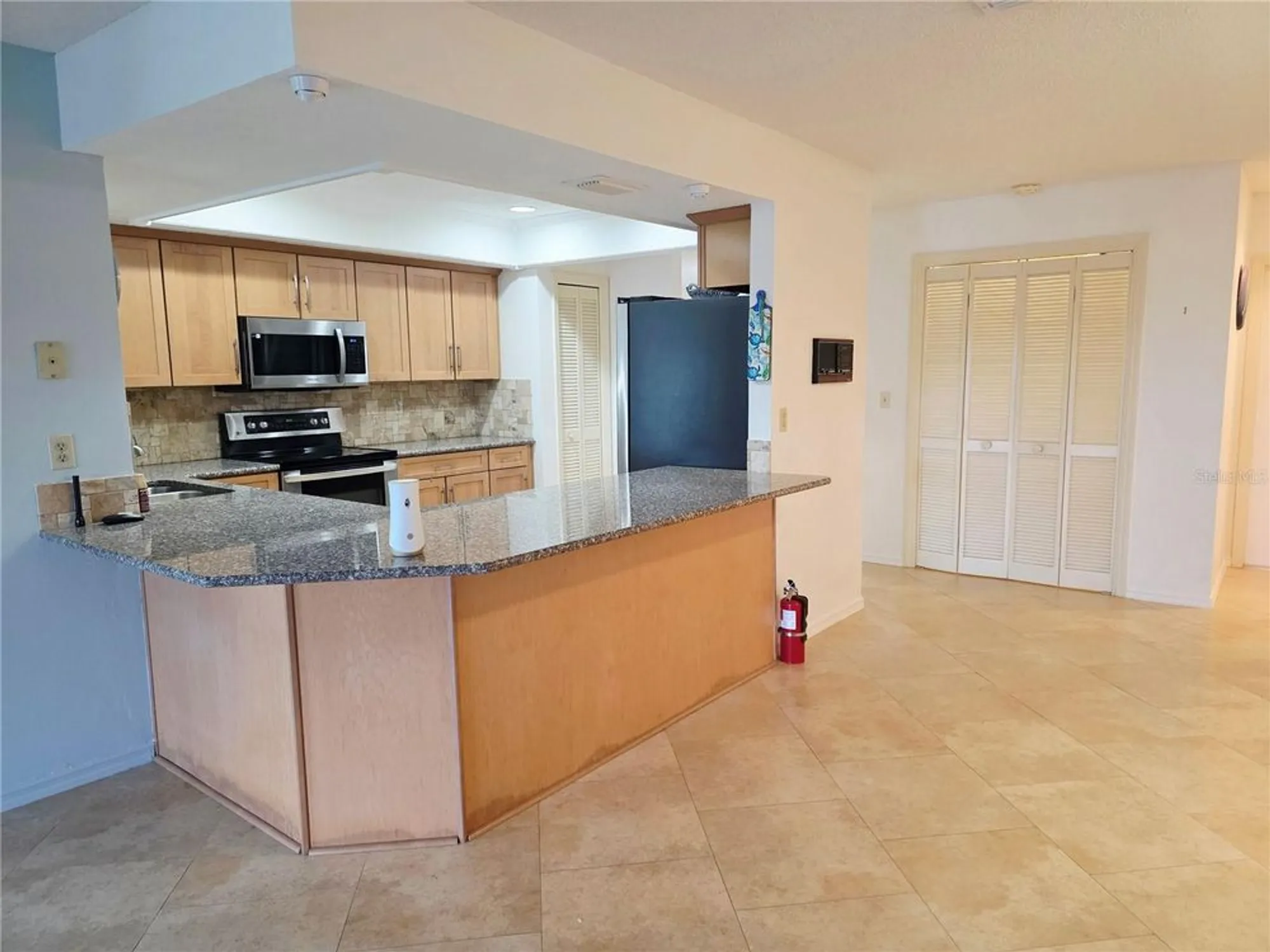 Property Slideshow image 5 of 37 | 1924 new bedford dr, Sun City Center, FL, 33573