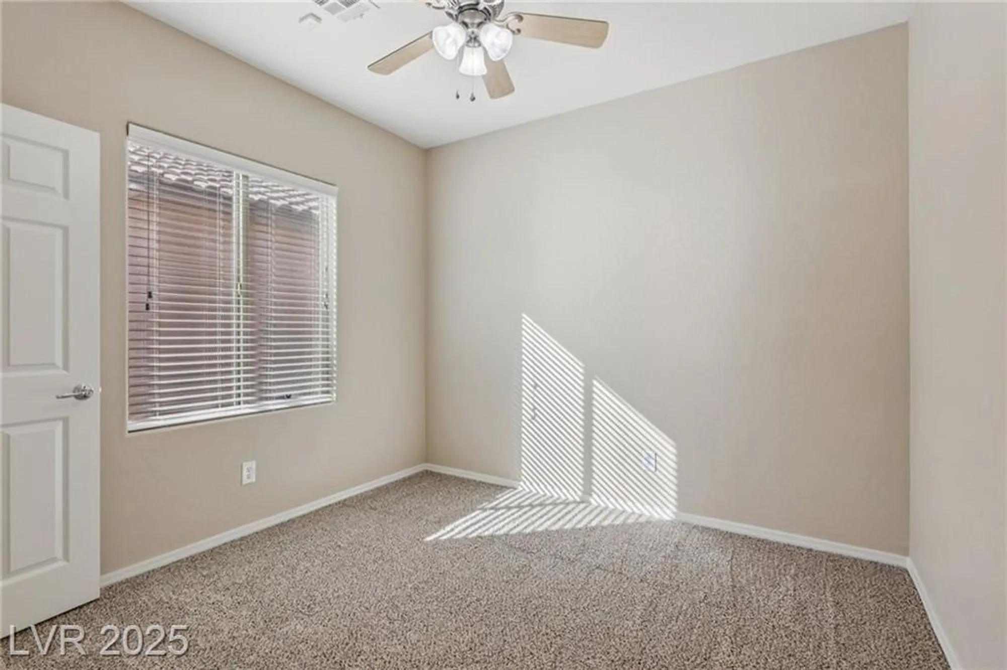 Property Slideshow image 30 of 48 | 3369 hackney horse ct, Las Vegas, NV, 89122
