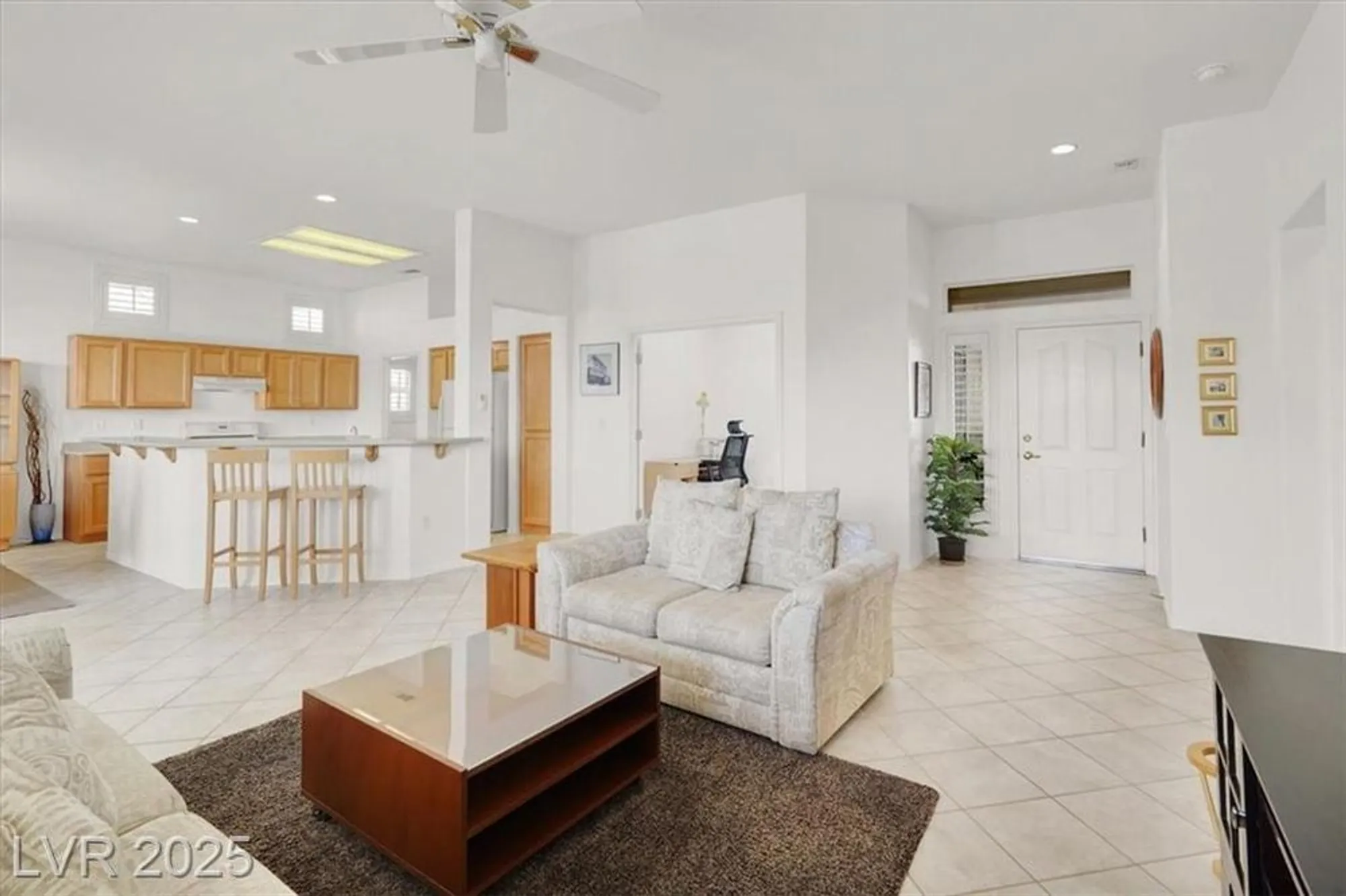 Property Slideshow image 10 of 41 | 10713 brinkwood ave, Las Vegas, NV, 89134