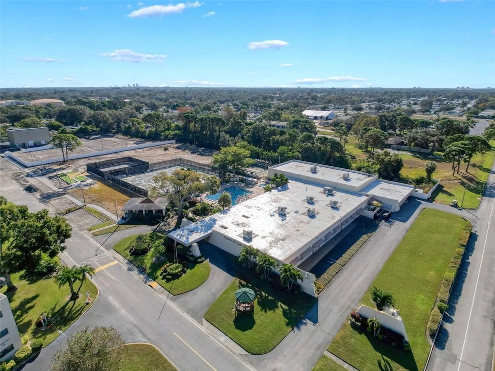 Property Slideshow image 43 of 82 | 5970 80th st n unit 206, St Petersburg, FL, 33709