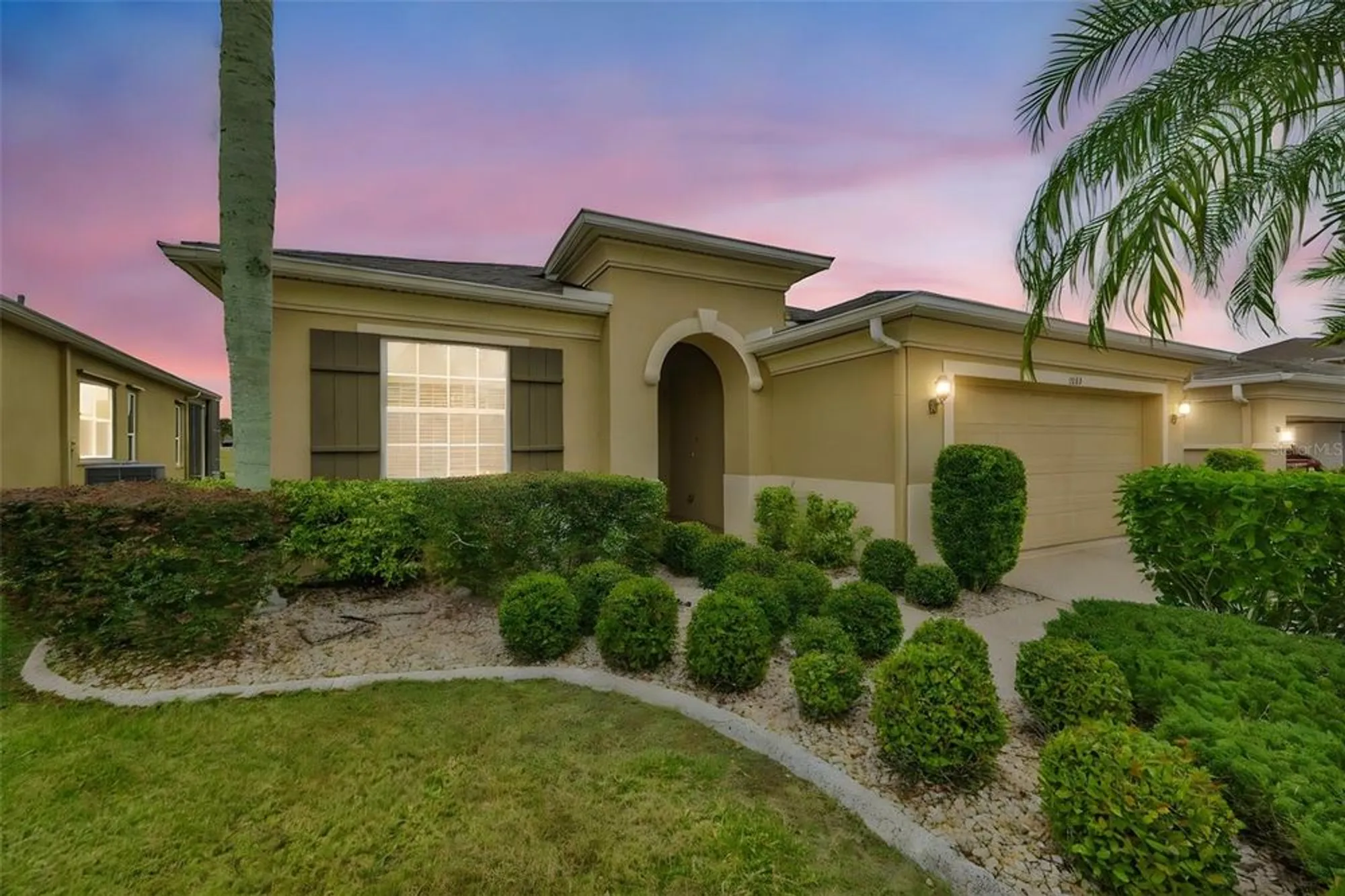 Property Slideshow image 5 of 41 | 1043 regal manor way, Sun City Center, FL, 33573