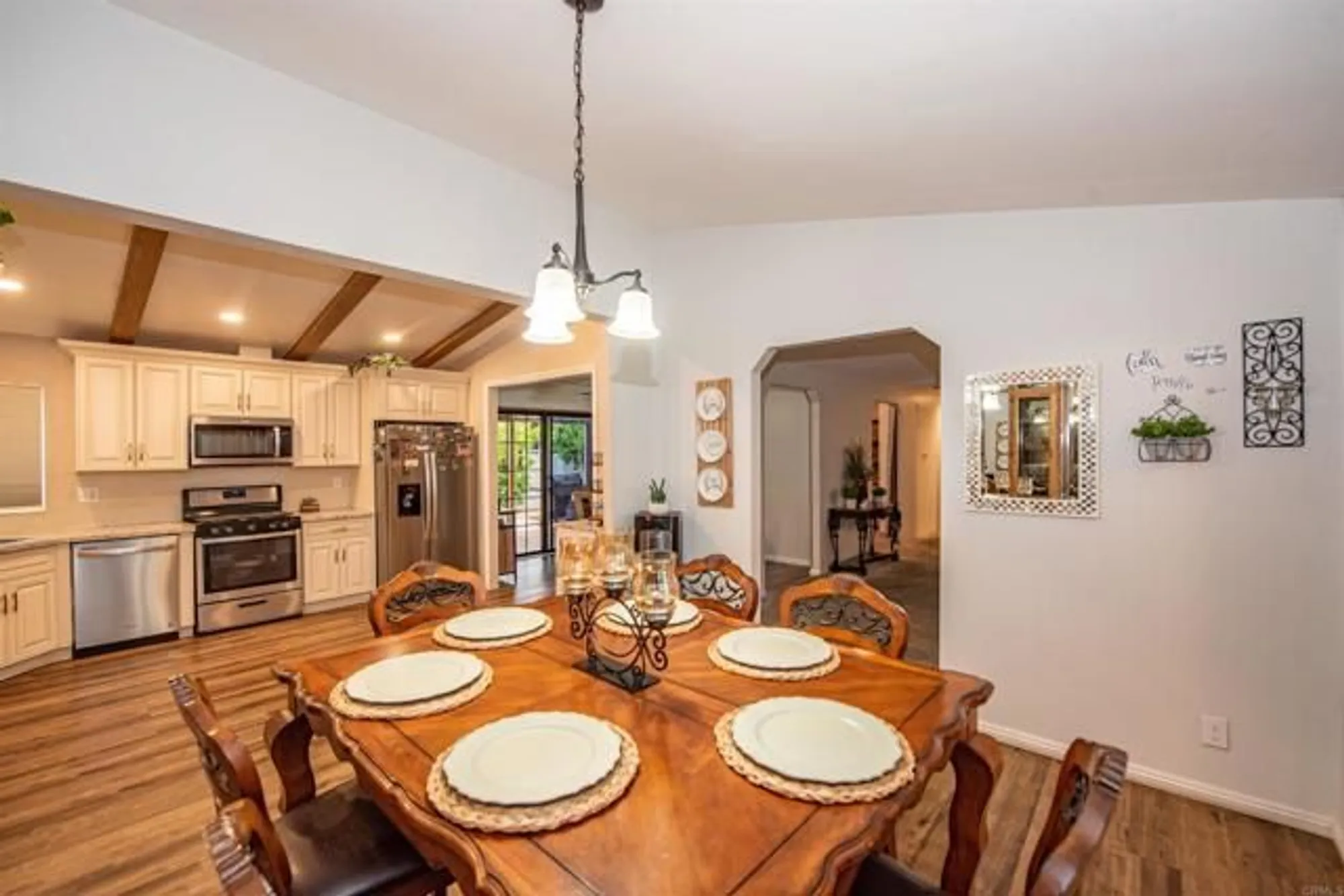 Property Slideshow image 4 of 67 | 38210 via taffia, Murrieta, CA, 92563