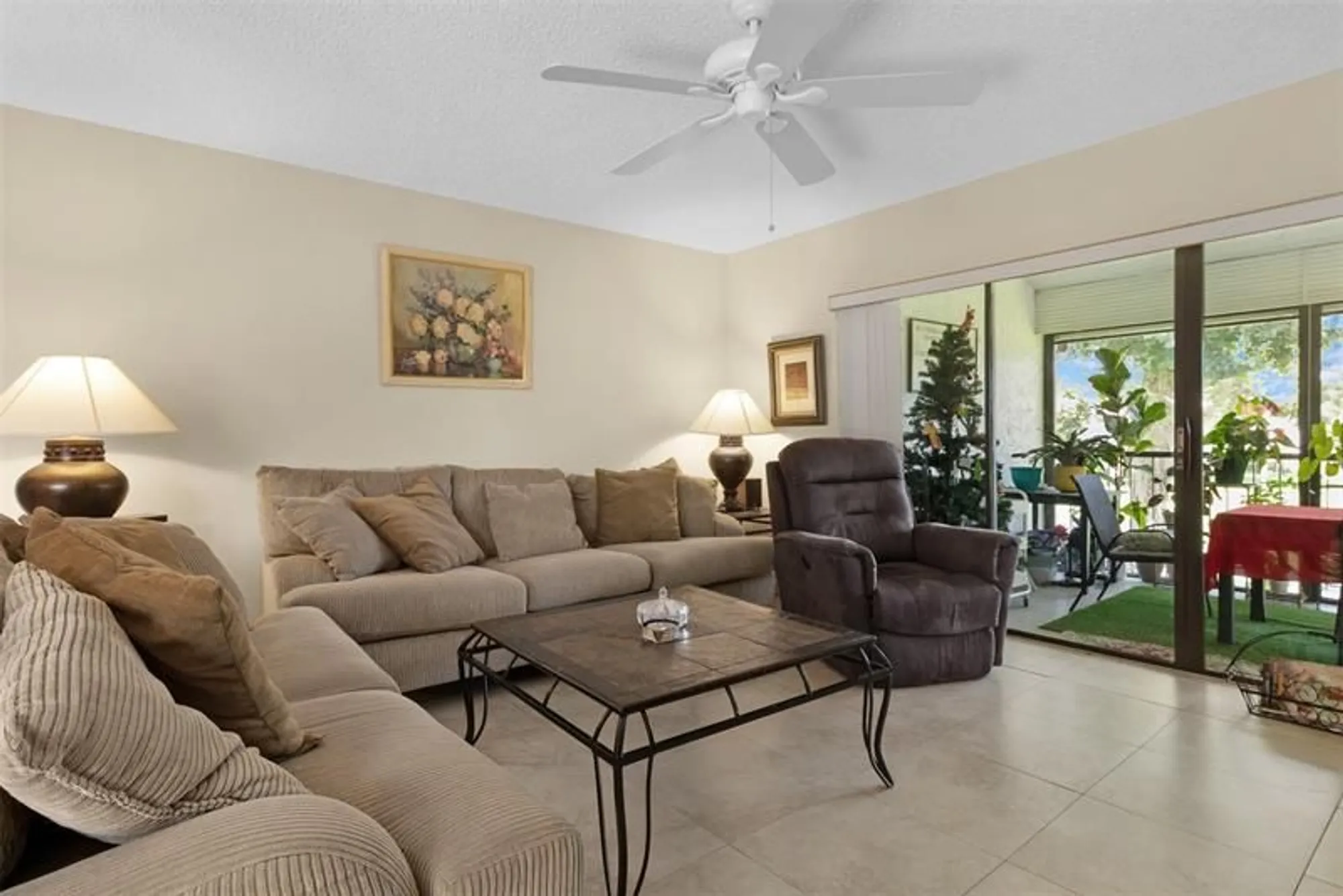 Property Slideshow image 10 of 32 | 21662 arriba real apt 44h, Boca Raton, FL, 33433