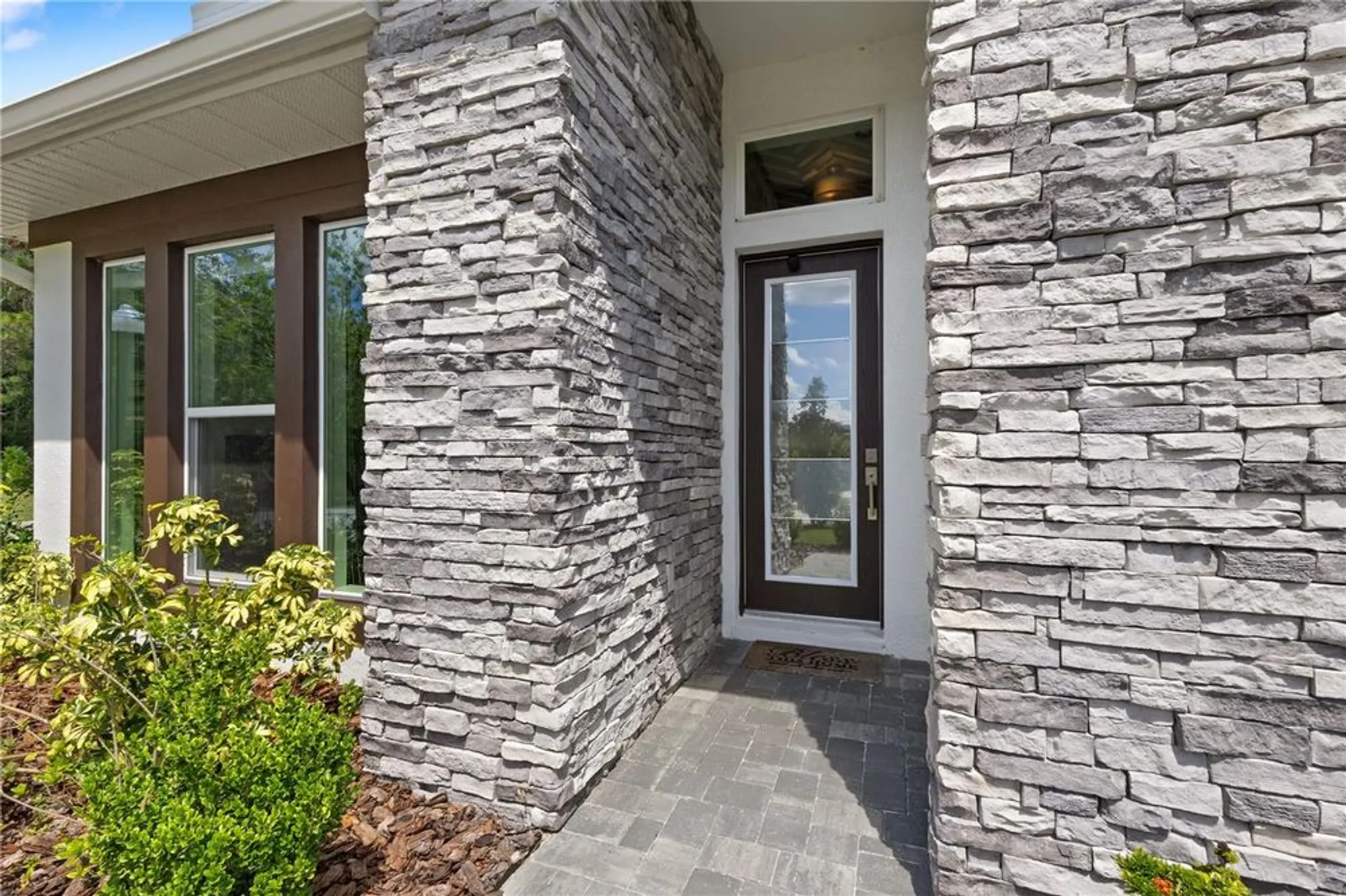 Property Slideshow image 2 of 92 | 13444 trailing moss dr, Dade City, FL, 33525