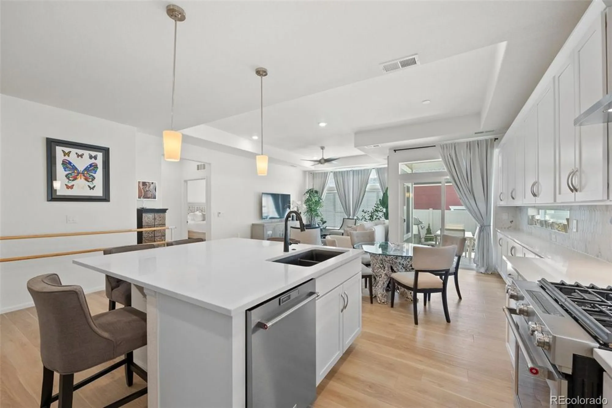 Property Slideshow image 11 of 44 | 5037 n quemoy st, Aurora, CO, 80019