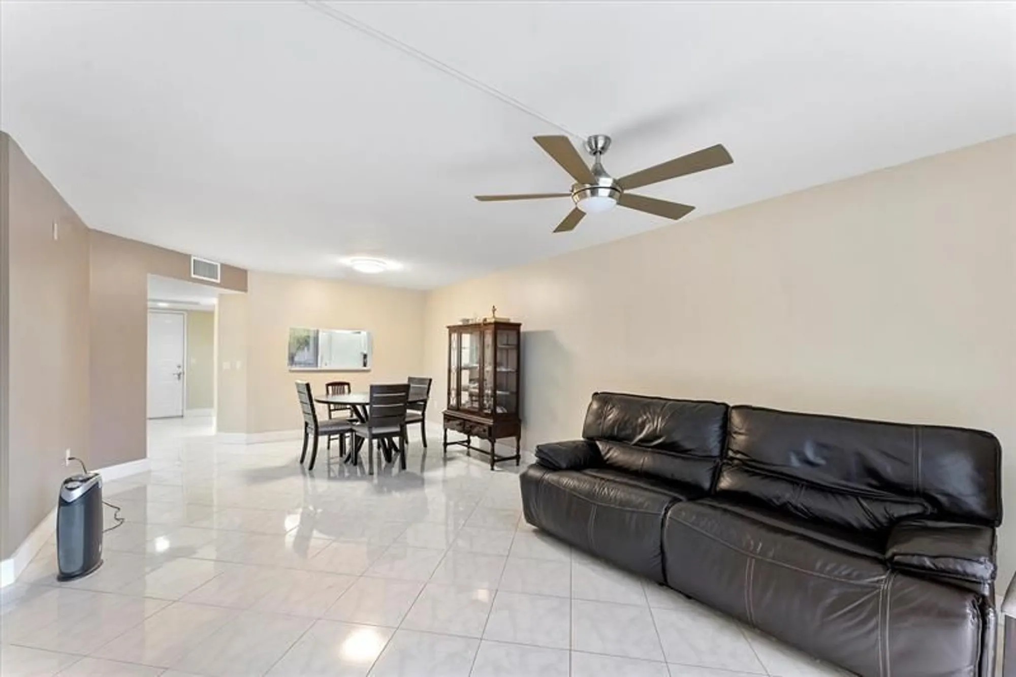 Property Slideshow image 5 of 17 | 850 sw 138th ave apt 208d, Pembroke Pines, FL, 33027
