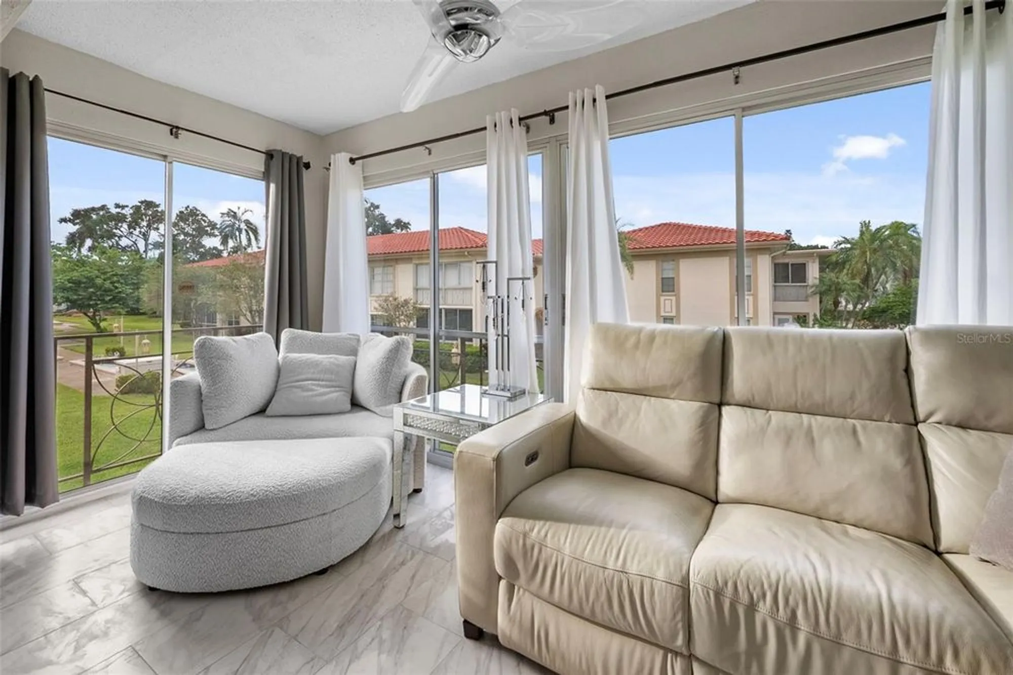 Property Slideshow image 14 of 27 | 19029 us highway 19 n apt 6-16, Clearwater, FL, 33764