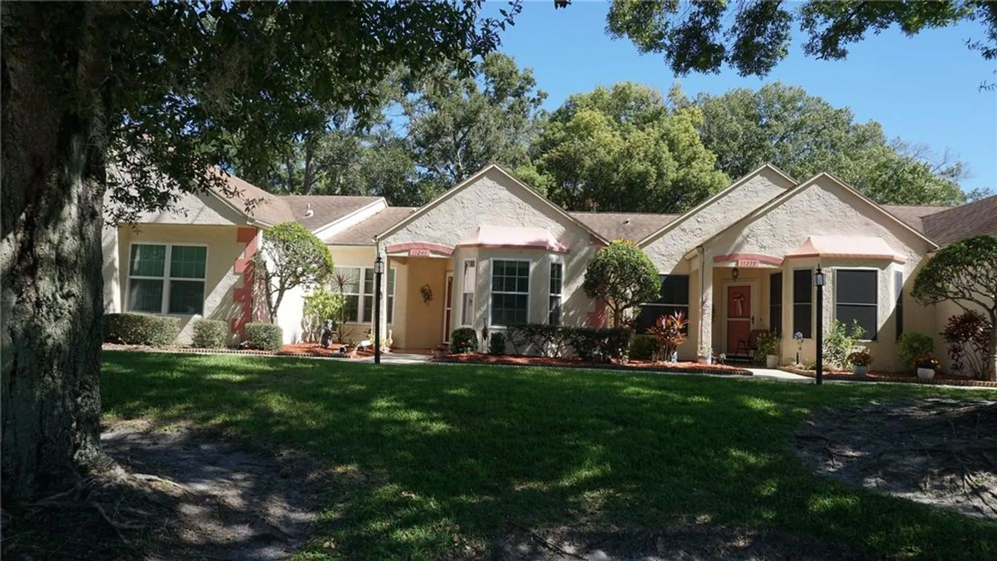 Property Slideshow image 1 of 39 | 11241 versailles ln, Port Richey, FL, 34668