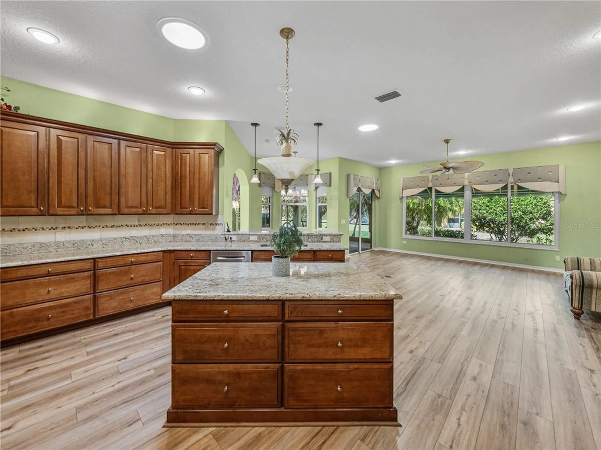 Property Slideshow image 19 of 94 | 4004 sable loop dr, Lake Wales, FL, 33859