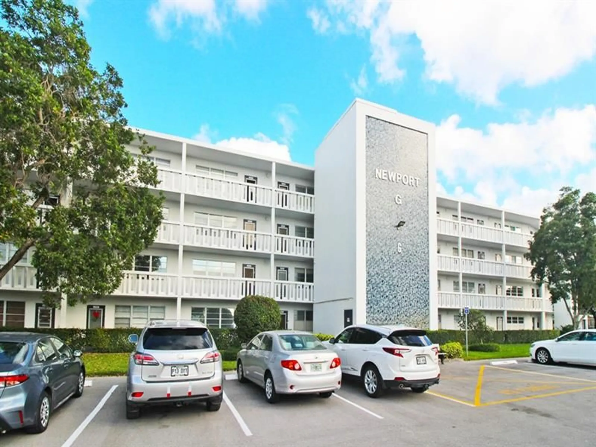 Property Slideshow image 24 of 59 | 4010 newport g # 4010, Deerfield Beach, FL, 33442