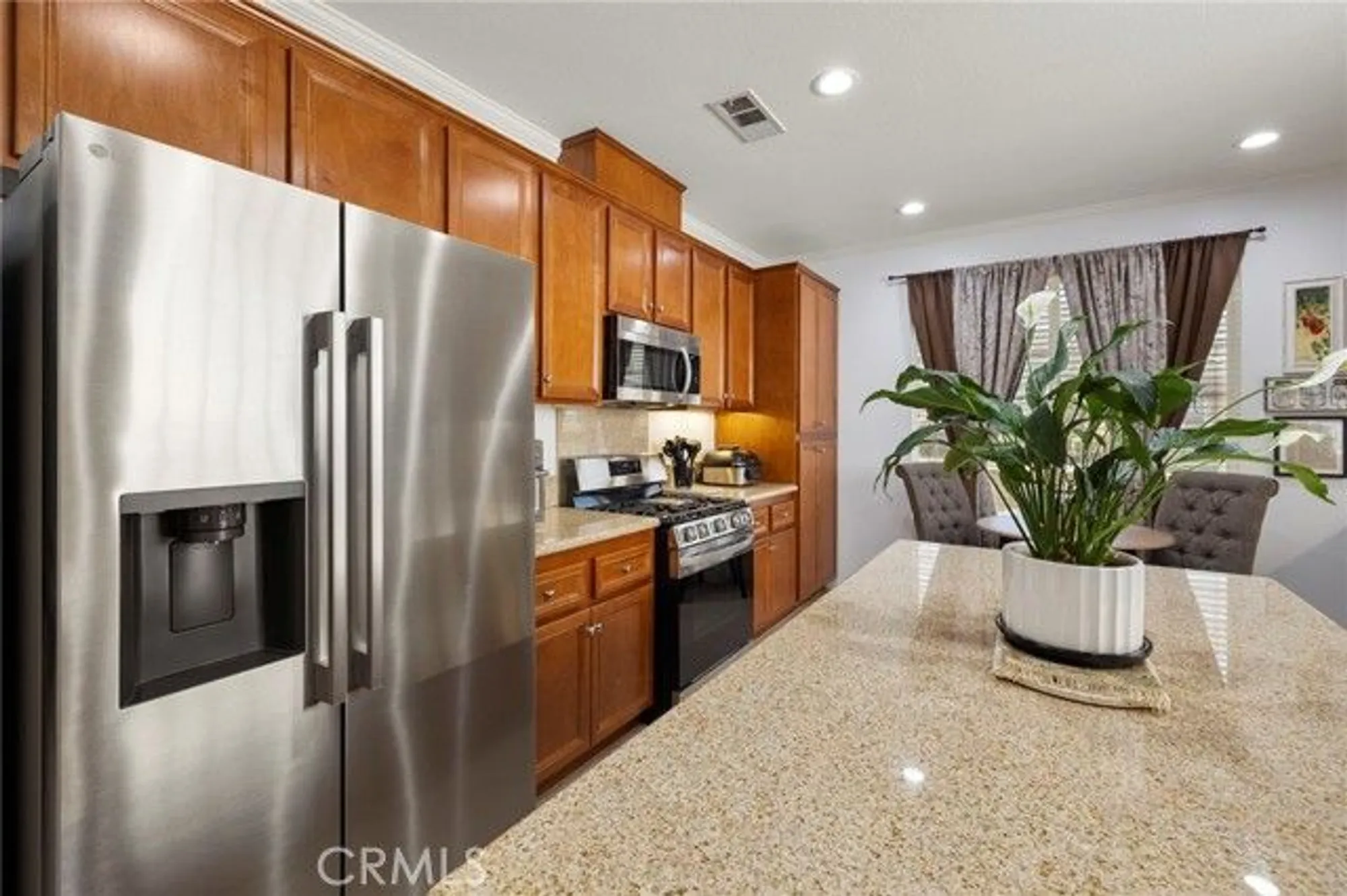 Property Slideshow image 3 of 62 | 126 thistle crk, Beaumont, CA, 92223