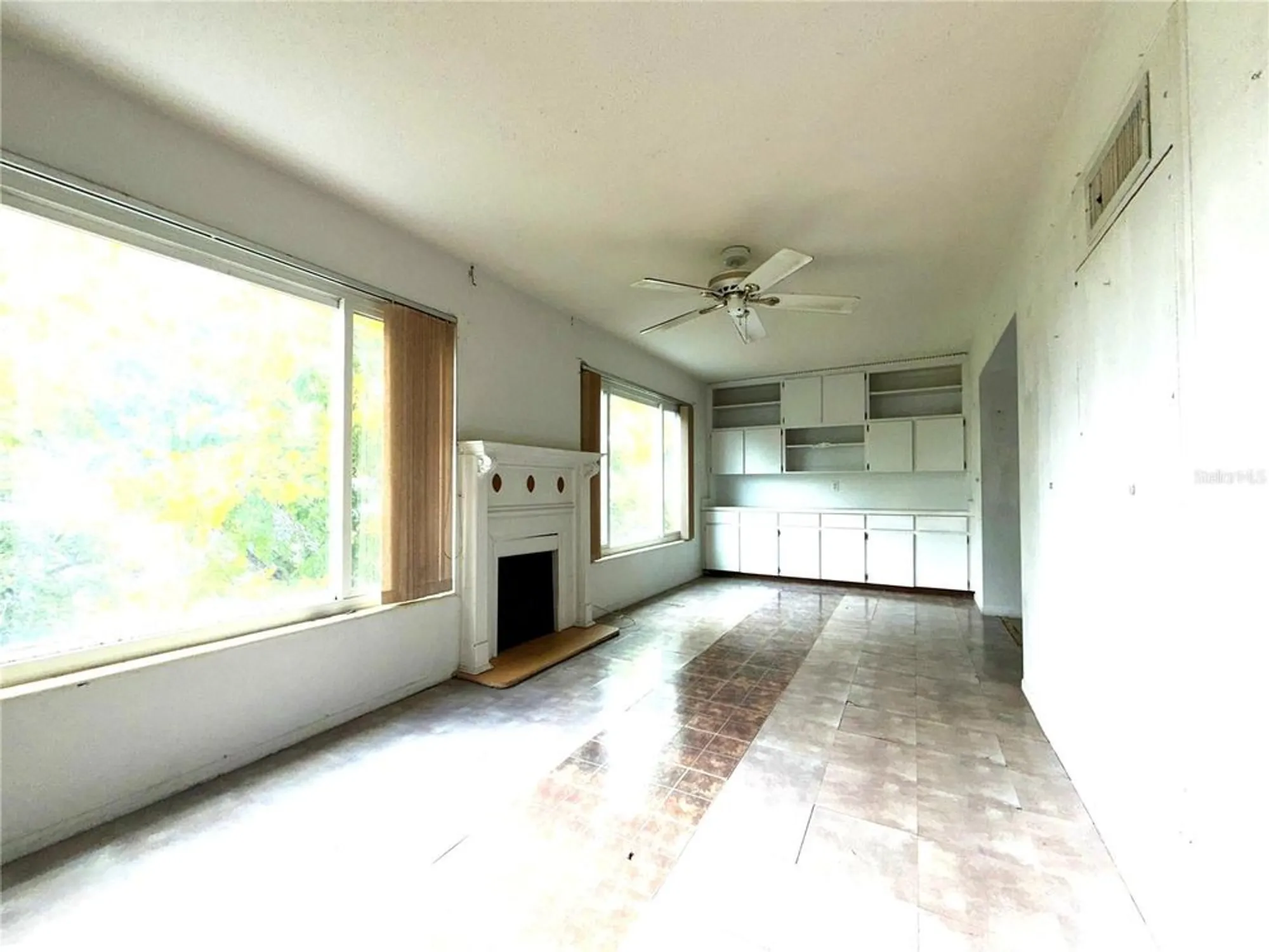 Property Slideshow image 5 of 17 | 2073 denmark st 59, Clearwater, FL, 33763