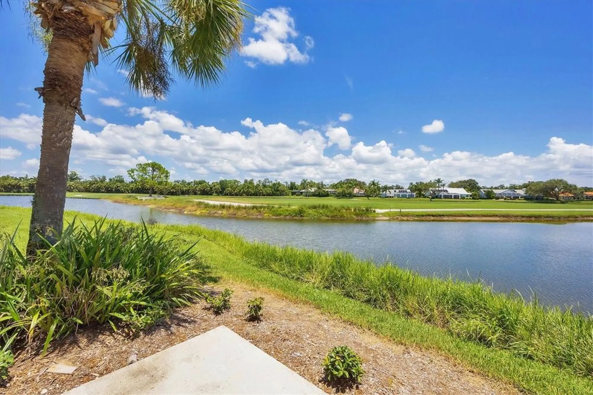 Property Slideshow image 26 of 51 | 119 woodbridge dr unit 102, Venice, FL, 34293