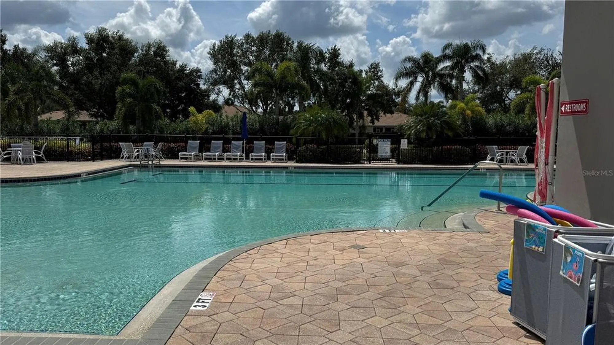 Property Slideshow image 19 of 24 | 8228 simpson falls ct, Sarasota, FL, 34243