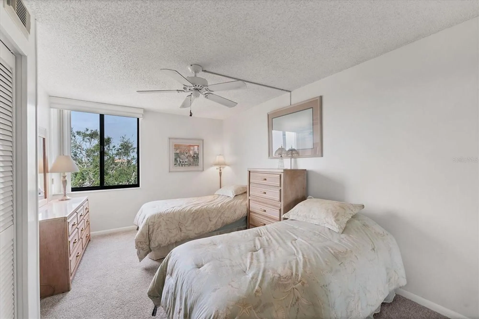 Property Slideshow image 16 of 31 | 6158 palma del mar blvd s apt 504, St Petersburg, FL, 33715