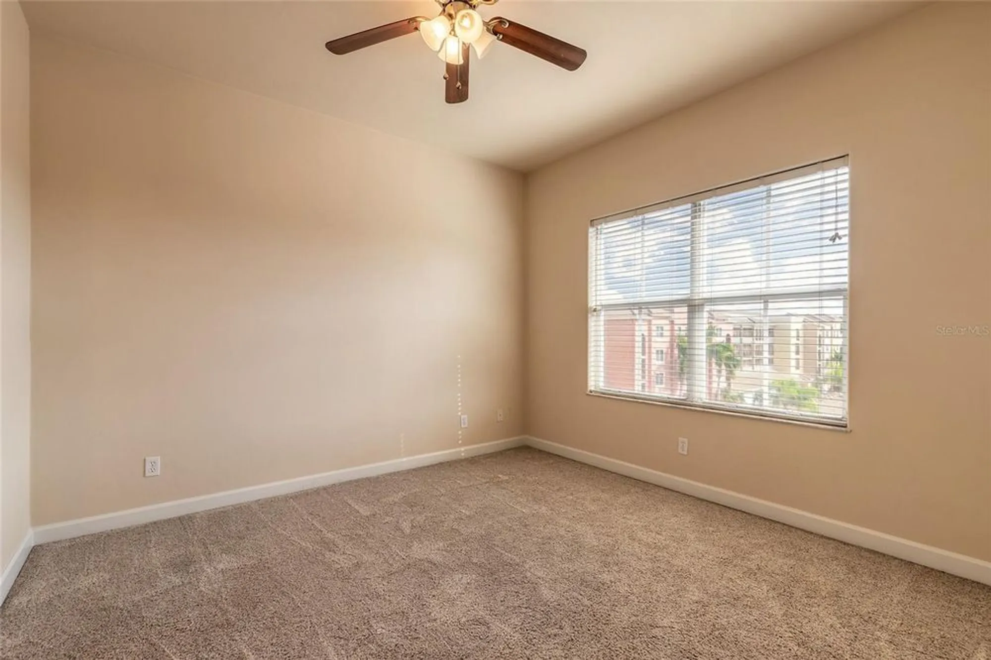 Property Slideshow image 31 of 55 | 424 luna bella ln 422, New Smyrna Beach, FL, 32168