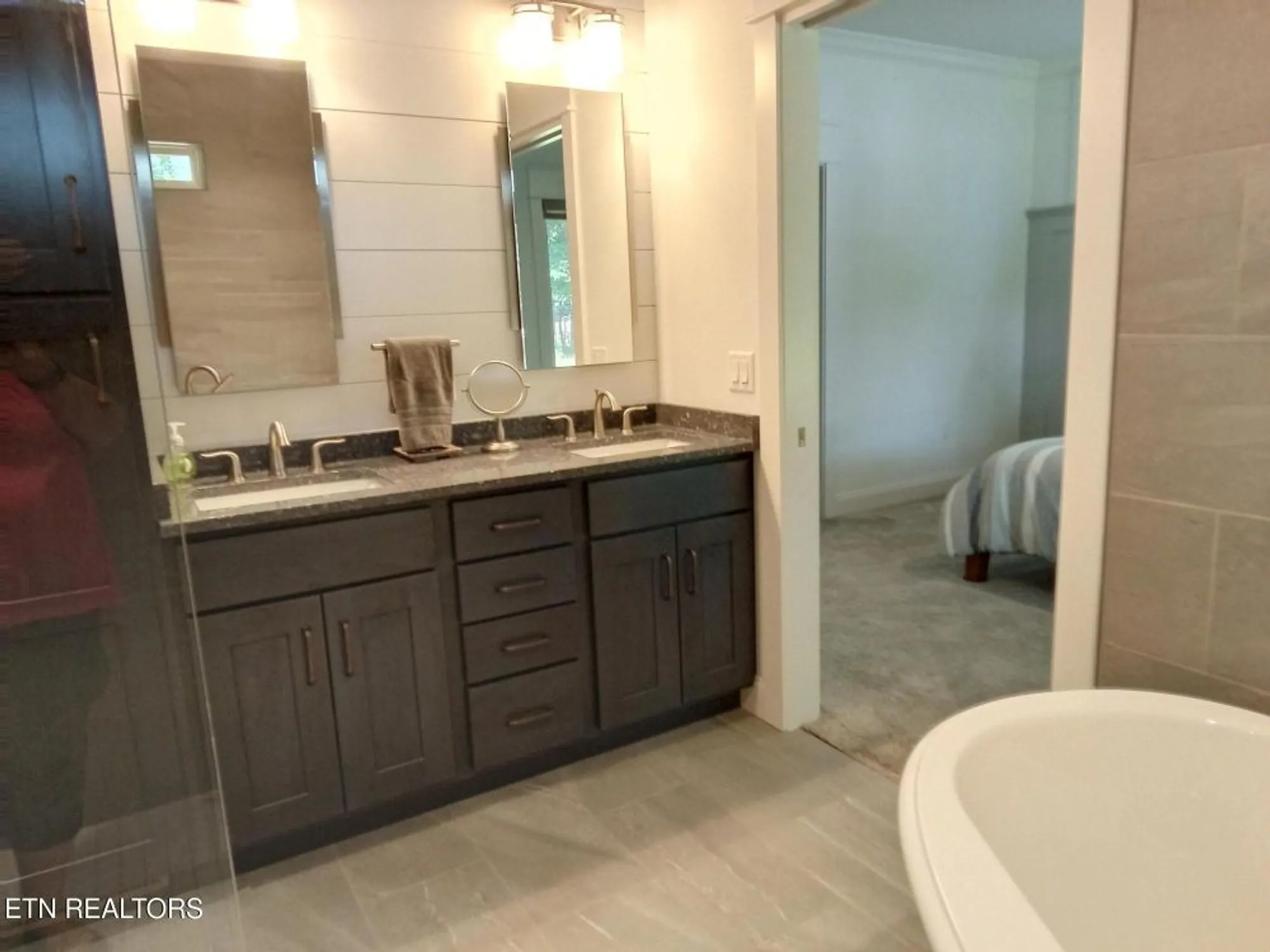 Property Slideshow image 26 of 36 | 115 bent oak ter, Crossville, TN, 38558