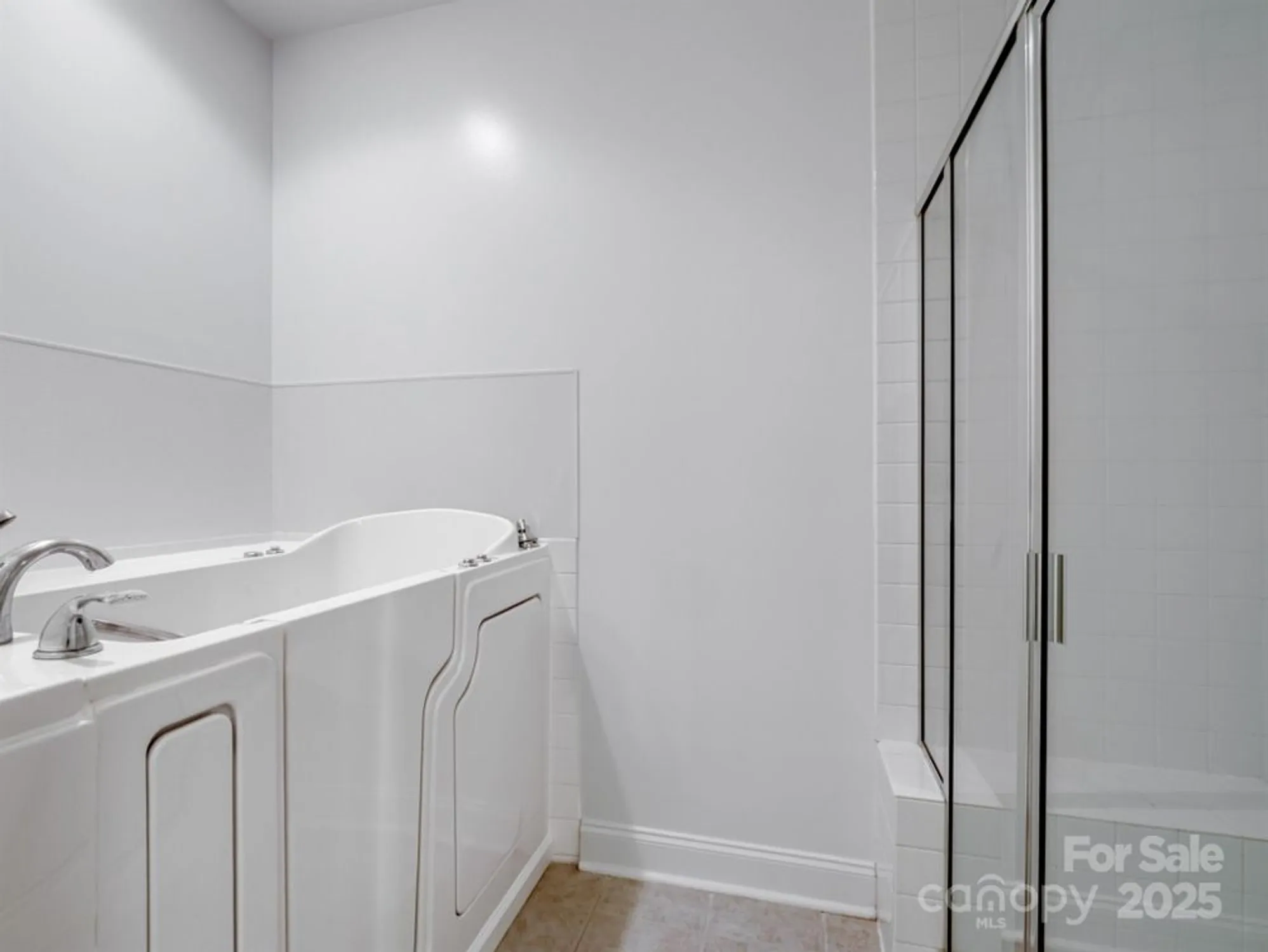 Property Slideshow image 22 of 37 | 10875 casetta dr, Matthews, NC, 28105