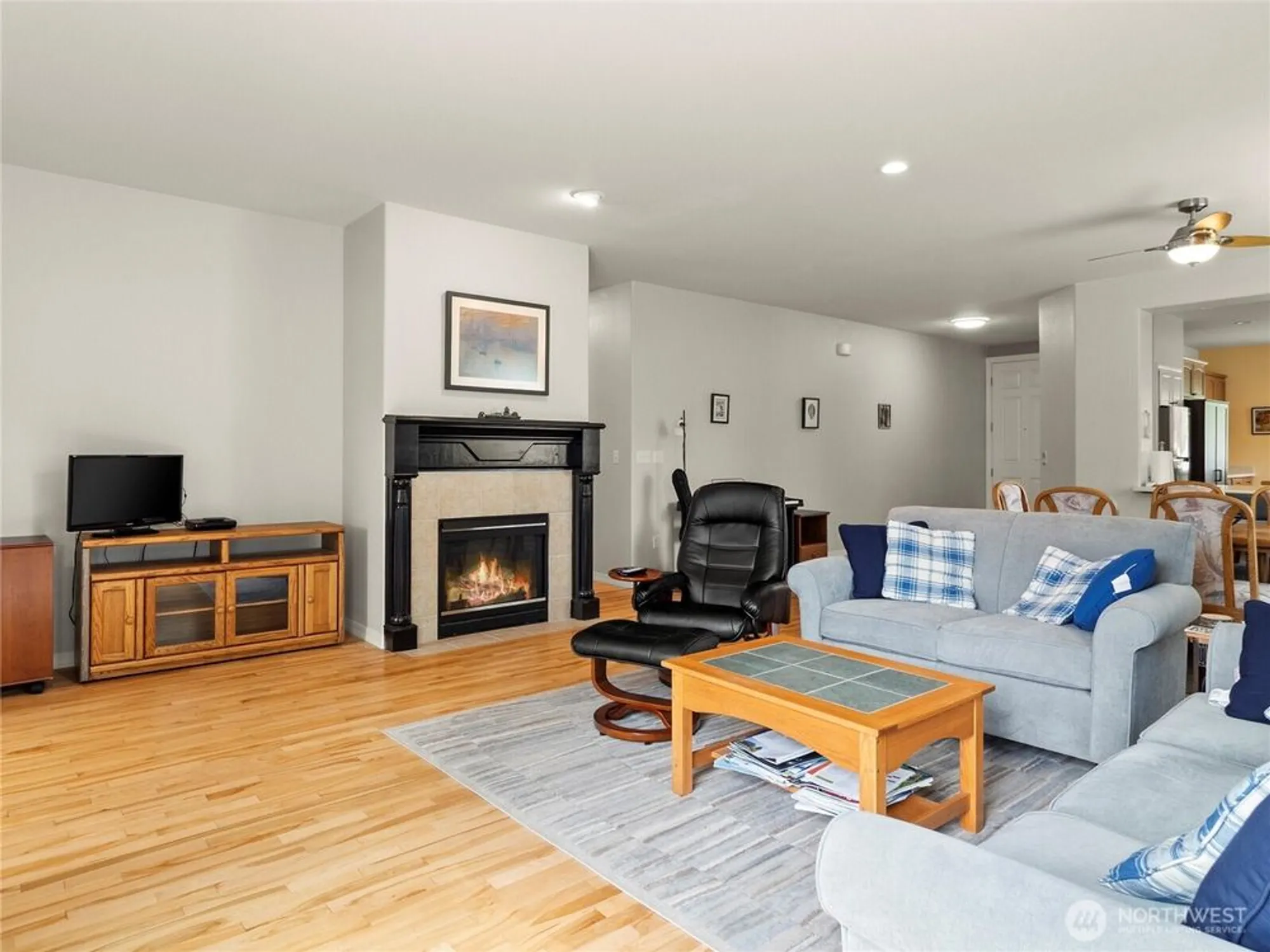 Property Slideshow image 8 of 40 | 4989 spokane st, Lacey, WA, 98516