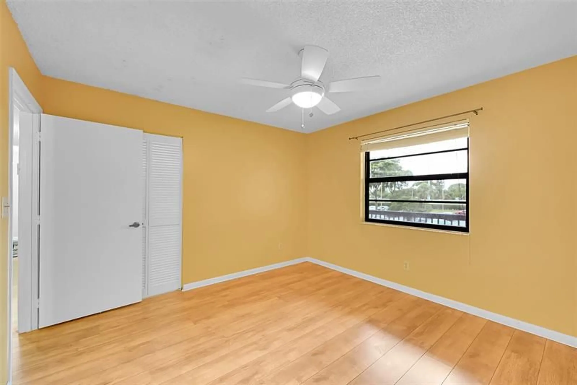 Property Slideshow image 27 of 64 | 4940 e sabal palm blvd apt 202, Tamarac, FL, 33319