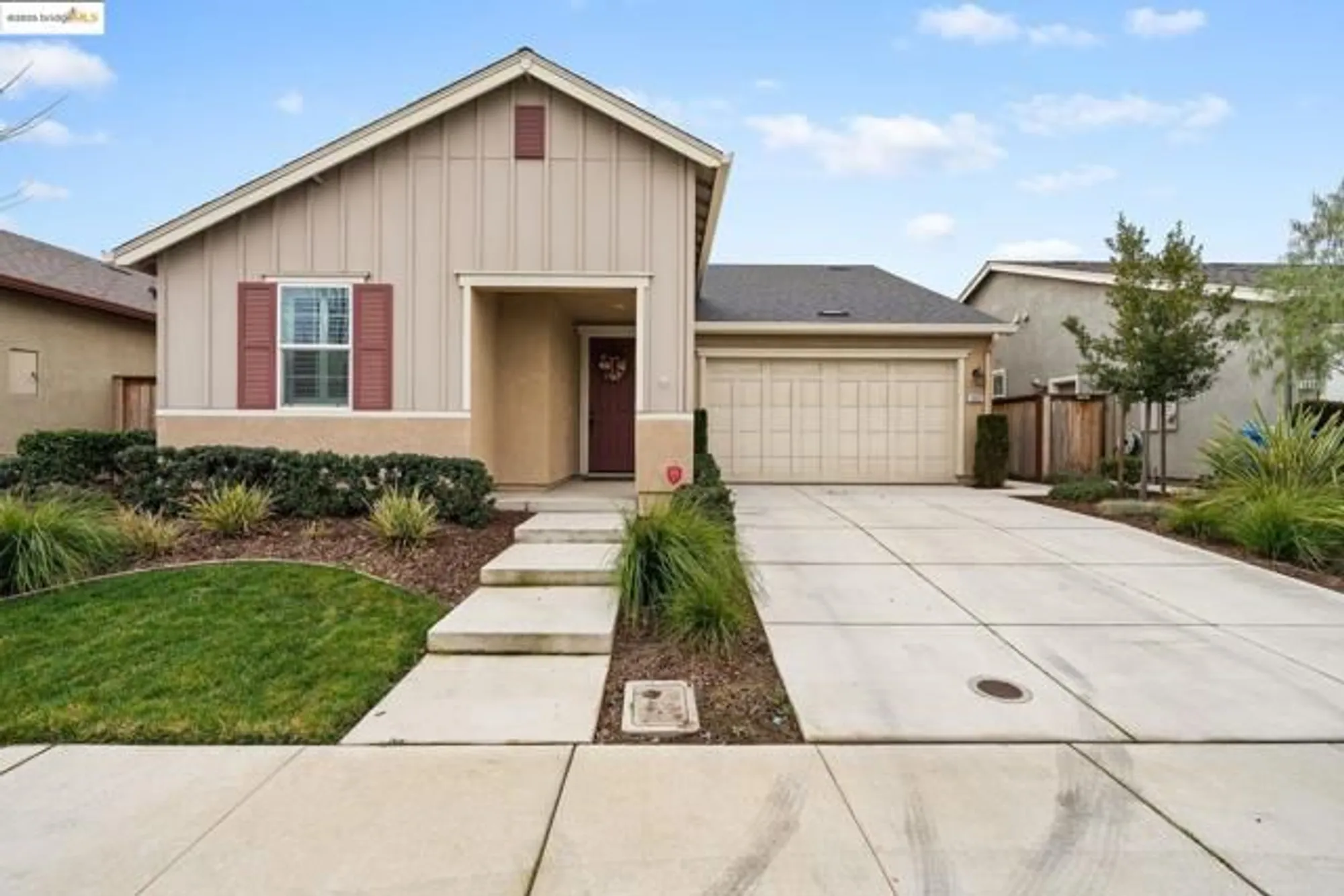 Property Slideshow image 2 of 22 | 1052 camborne dr, Manteca, CA, 95336