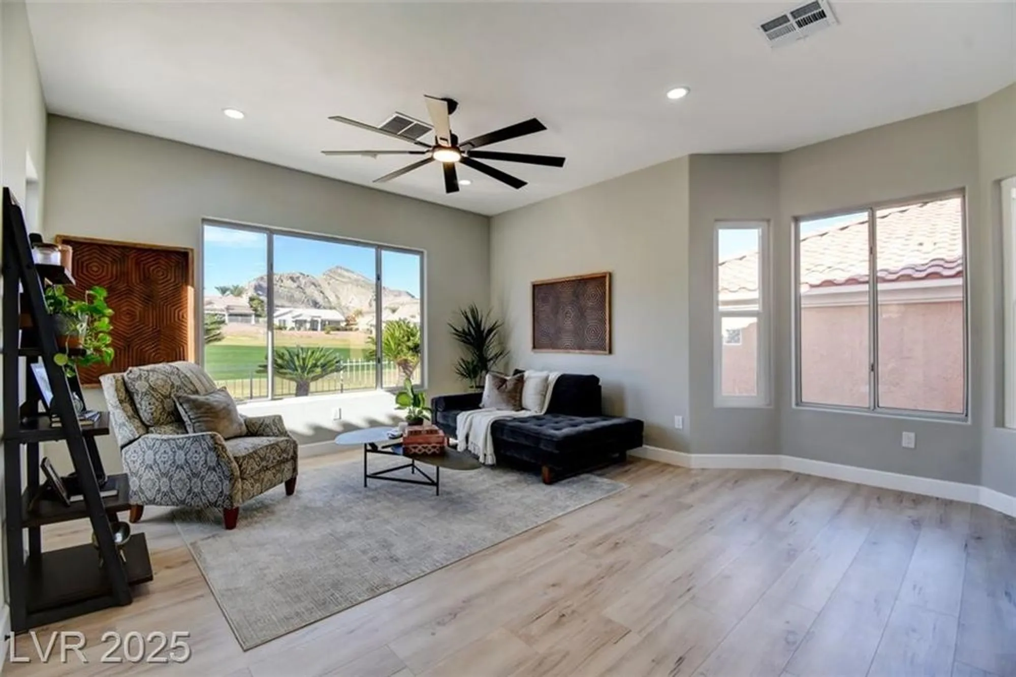 Property Slideshow image 16 of 42 | 10720 back plains dr, Las Vegas, NV, 89134