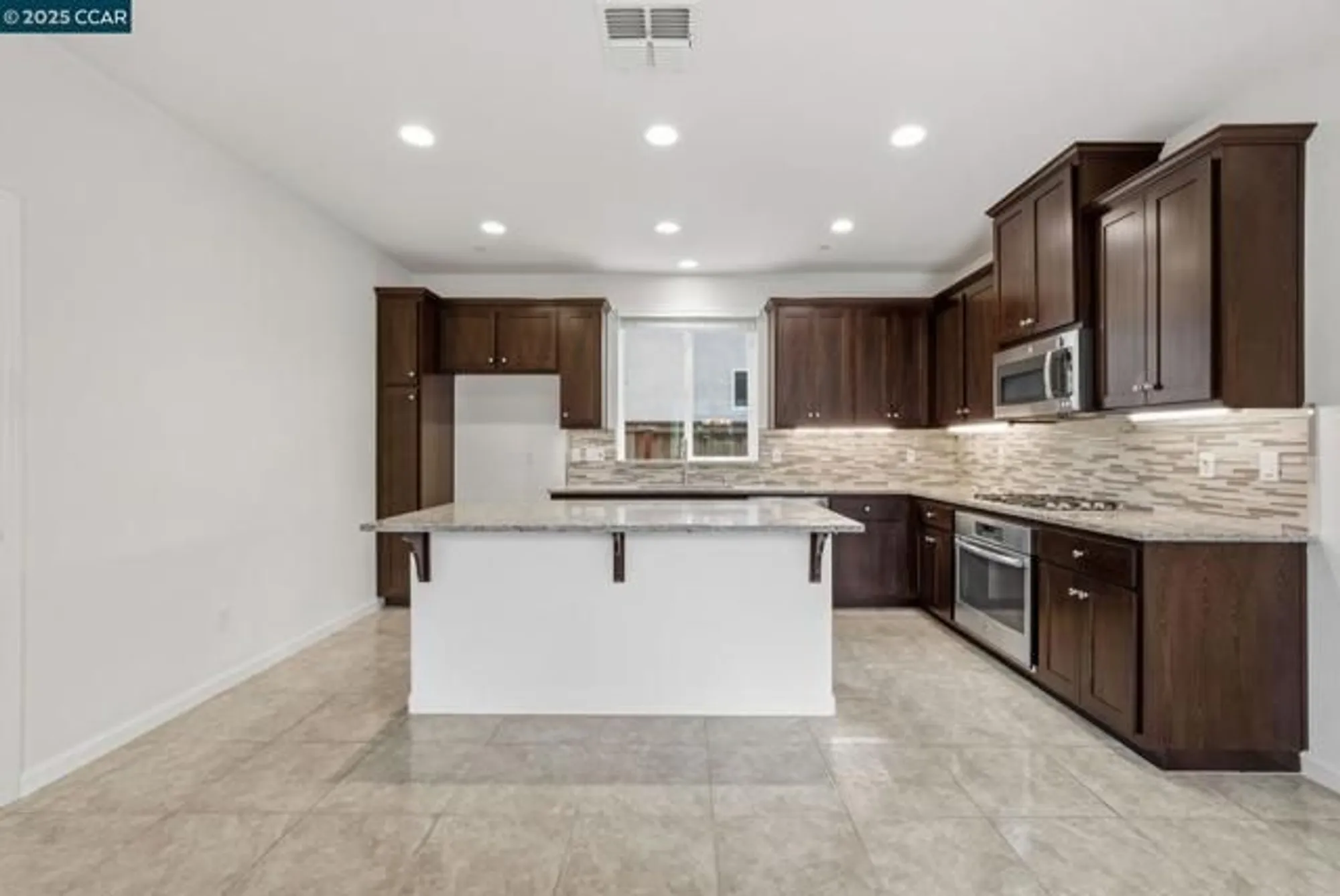 Property Slideshow image 12 of 60 | 4213 hovnanian dr, Sacramento, CA, 95834