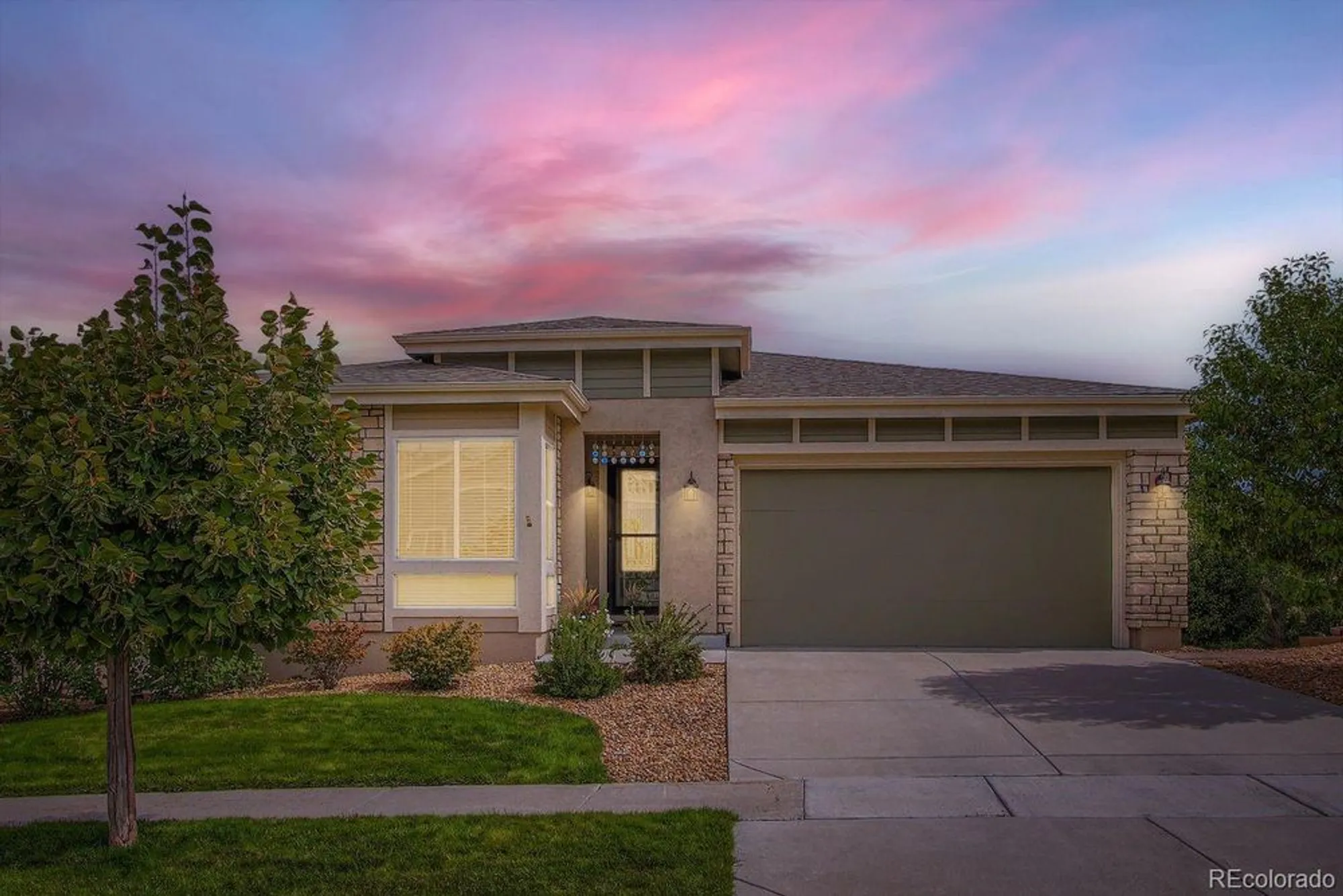 Property Slideshow image 2 of 37 | 10680 w big horn cir, Broomfield, CO, 80021