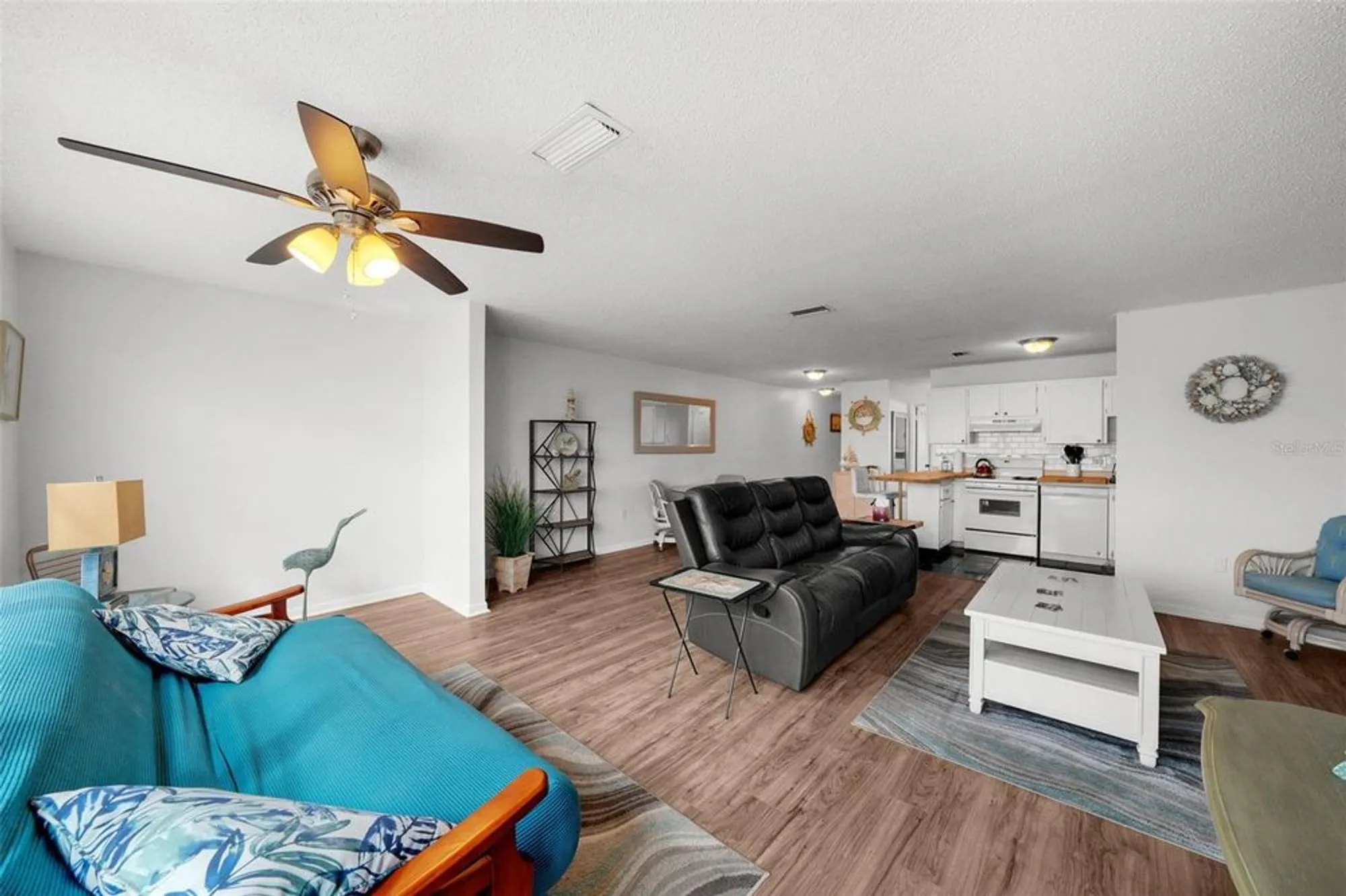 Property Slideshow image 8 of 44 | 5623 80th st n unit 506, Saint Petersburg, FL, 33709