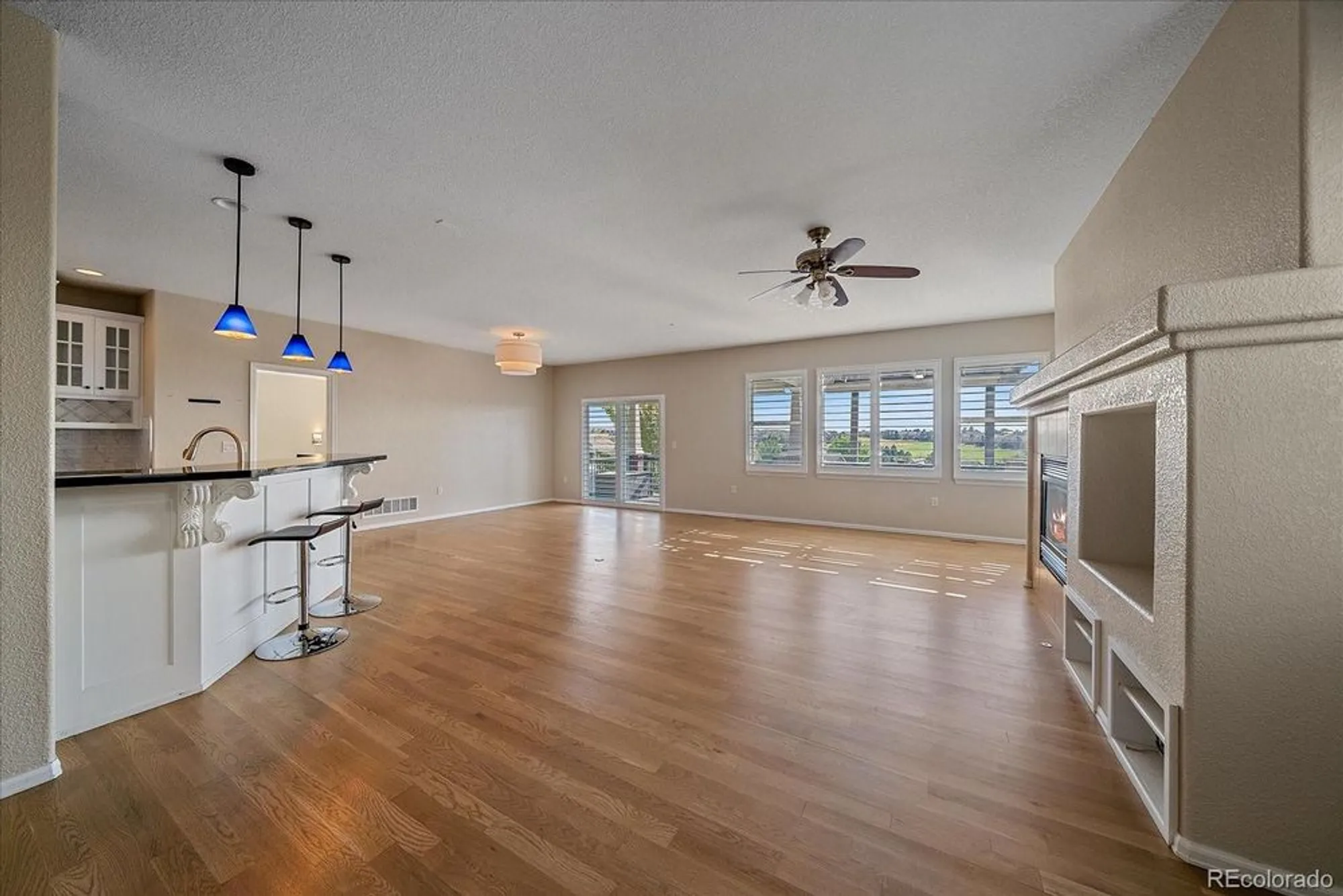 Property Slideshow image 6 of 43 | 22852 e david pl, Aurora, CO, 80016