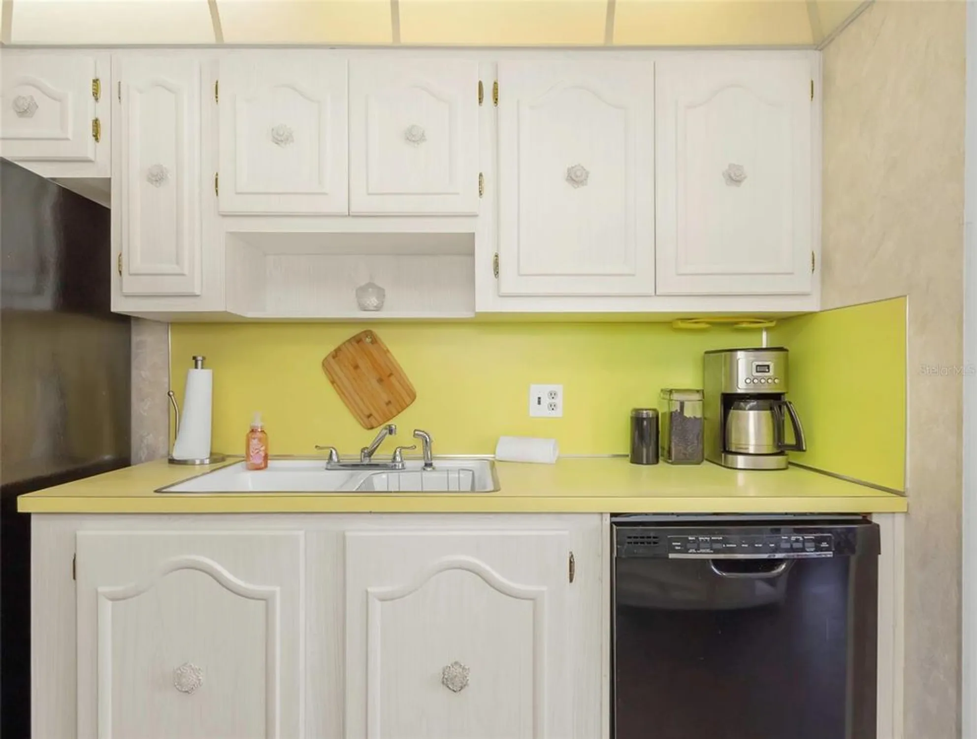 Property Slideshow image 11 of 56 | 5246 81st st n apt 24, Saint Petersburg, FL, 33709